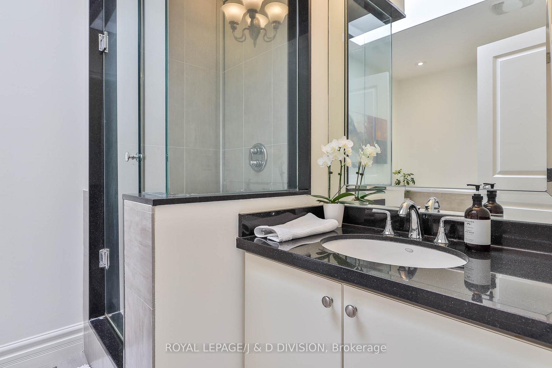 Photo 24 of 84 Donegall Drive, Toronto, Leaside — HOMEH