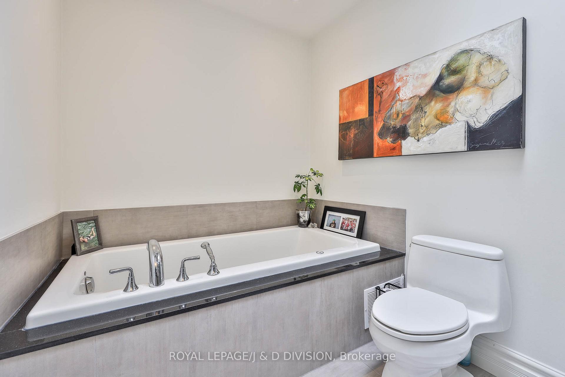 Photo 25 of 84 Donegall Drive, Toronto, Leaside — HOMEH