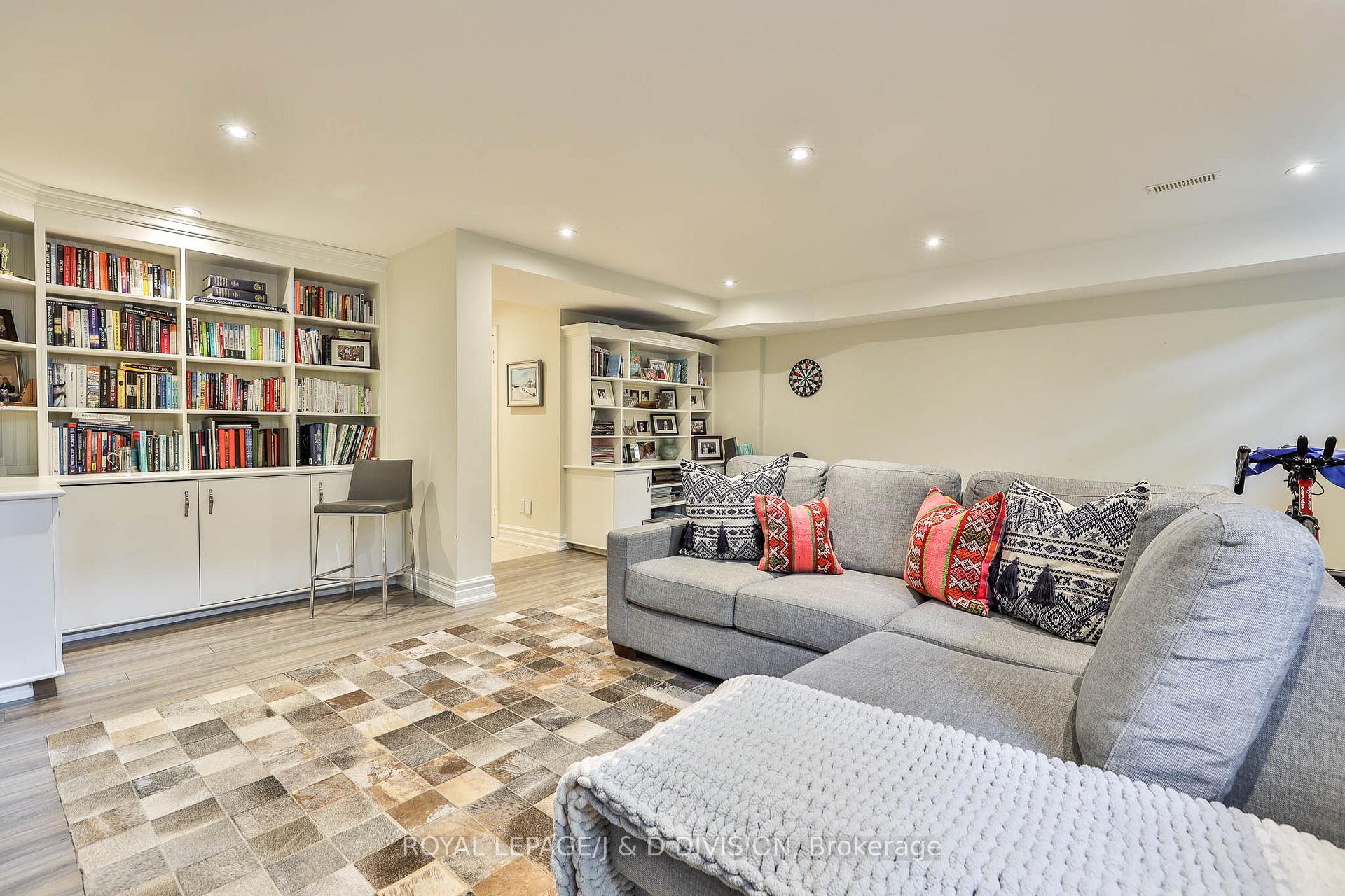 Photo 36 of 84 Donegall Drive, Toronto, Leaside — HOMEH