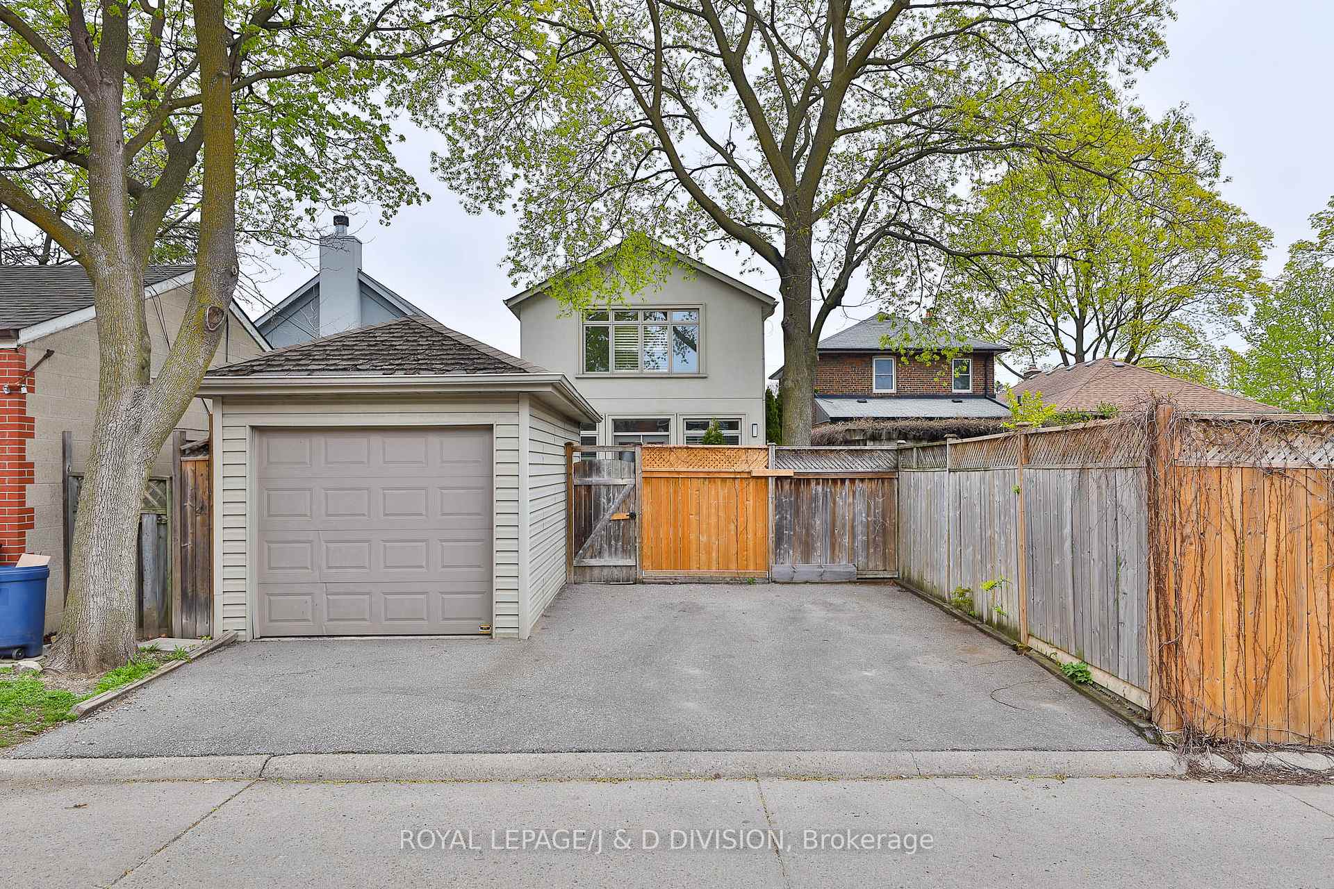 Photo 39 of 84 Donegall Drive, Toronto, Leaside — HOMEH