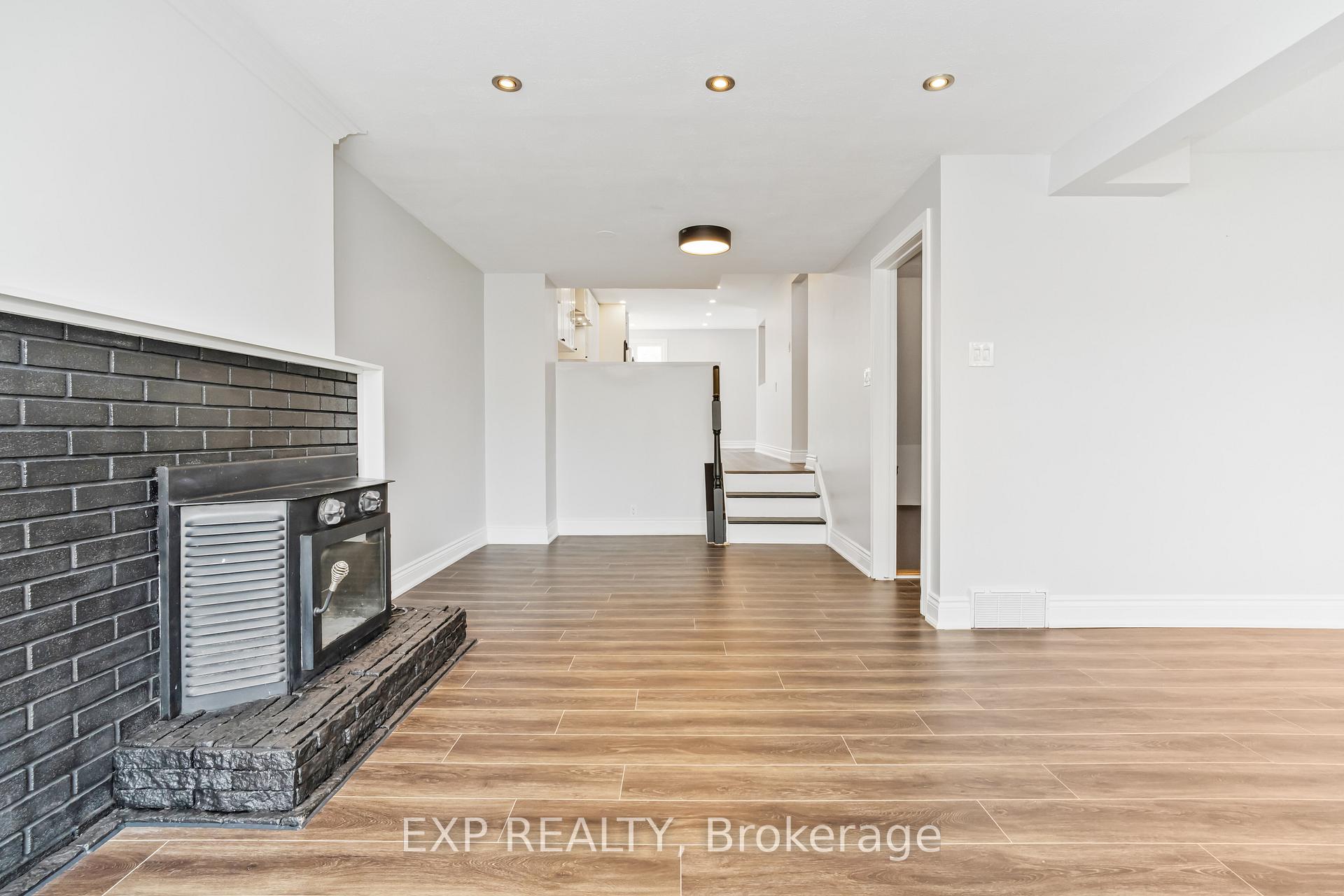 Photo 10 of 52 Downsview Crescent, Ottawa, Tanglewood — HOMEH
