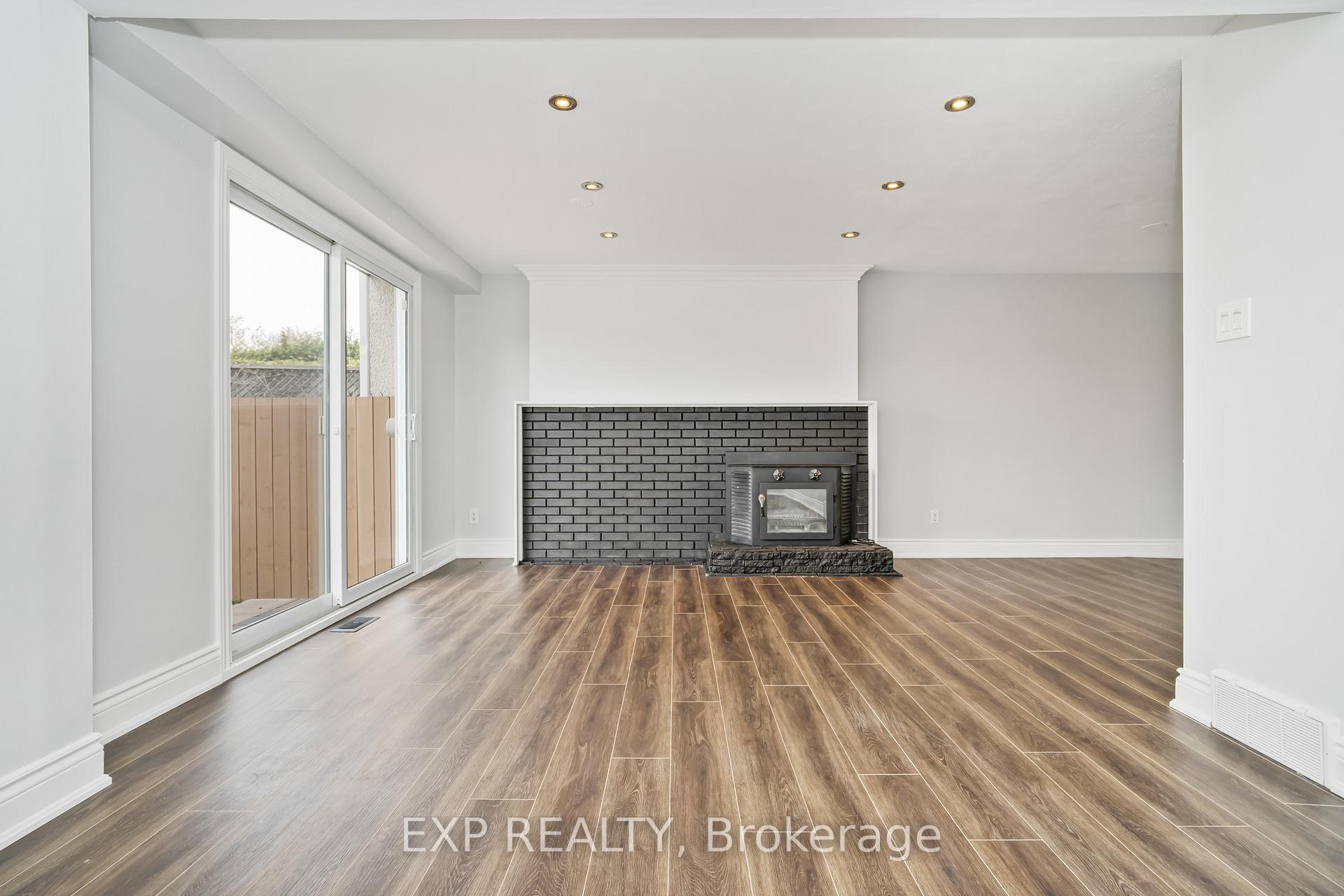 Photo 14 of 52 Downsview Crescent, Ottawa, Tanglewood — HOMEH