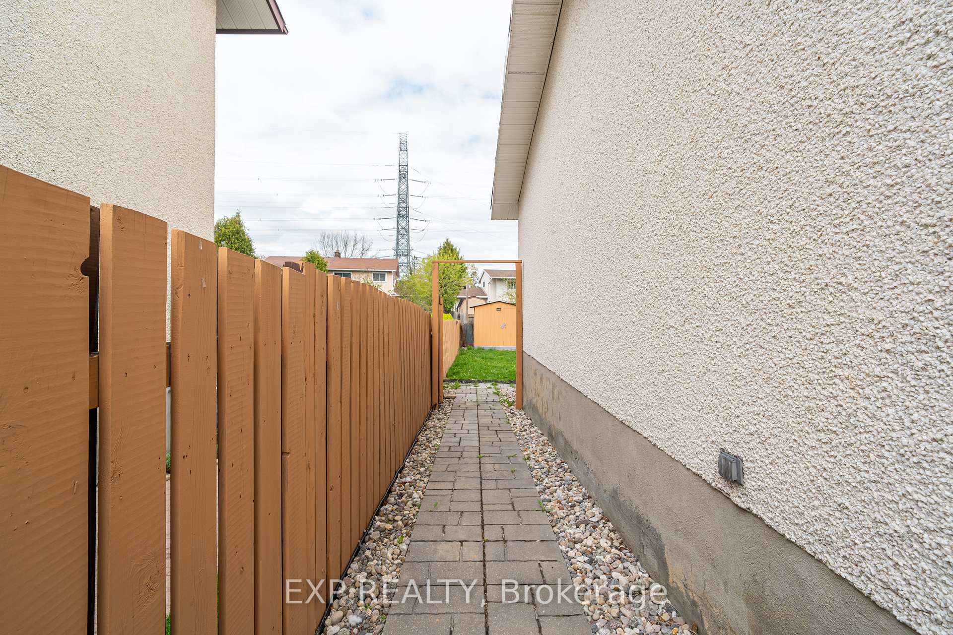 Photo 33 of 52 Downsview Crescent, Ottawa, Tanglewood — HOMEH
