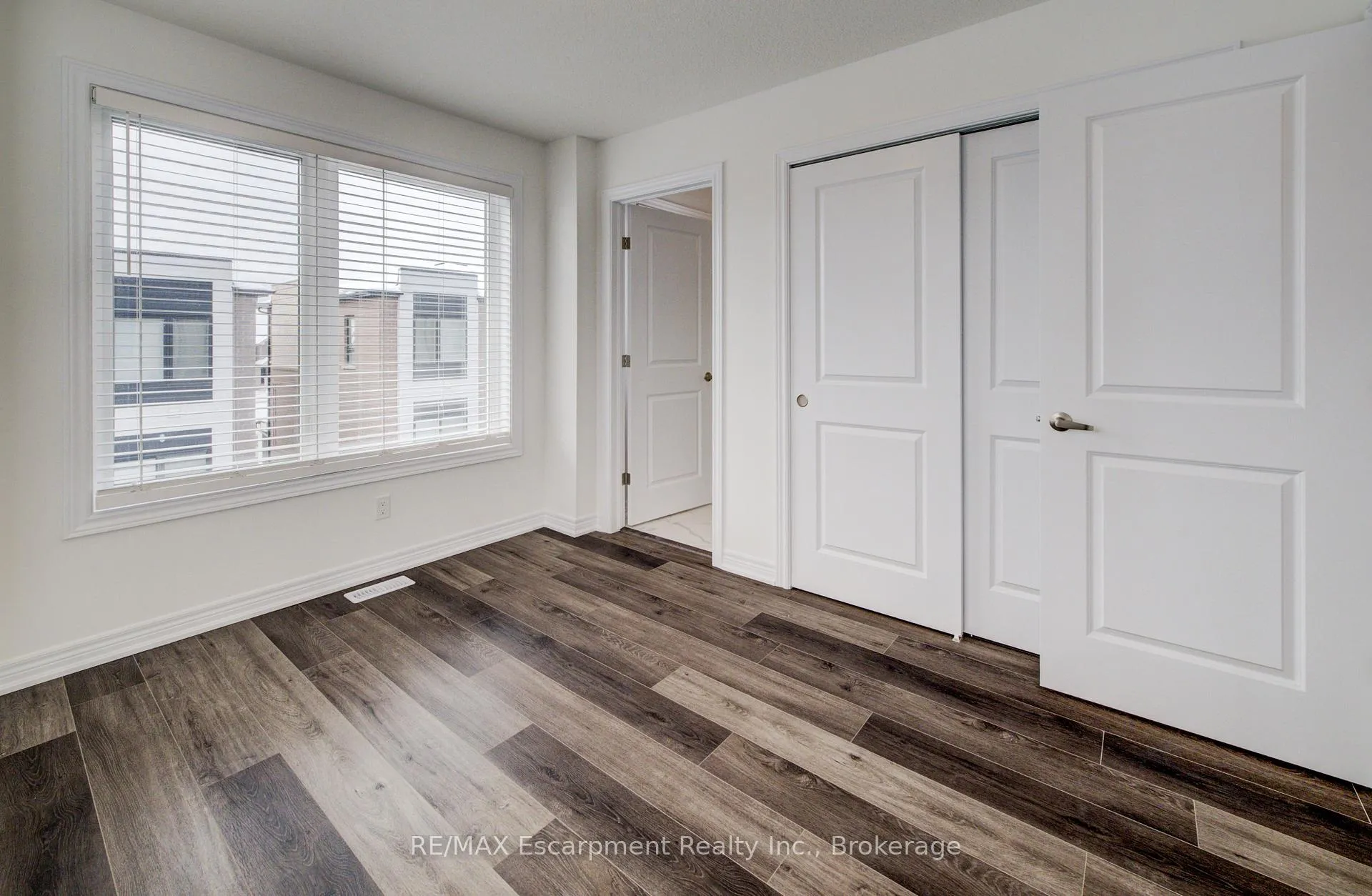 Photo 8 of Unit 21, 70 Kenesky Drive N, Hamilton, Waterdown — HOMEH