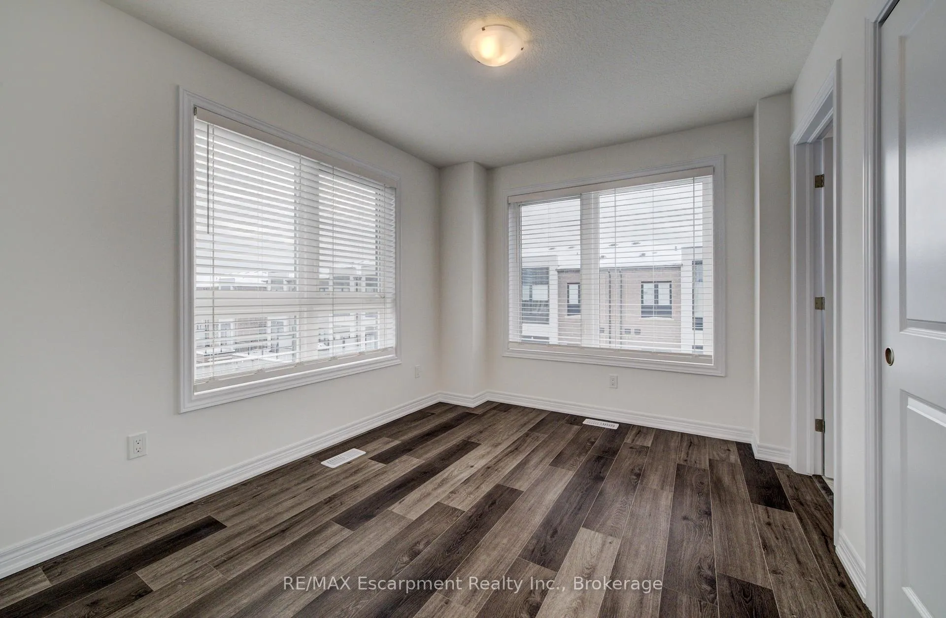 Photo 9 of Unit 21, 70 Kenesky Drive N, Hamilton, Waterdown — HOMEH