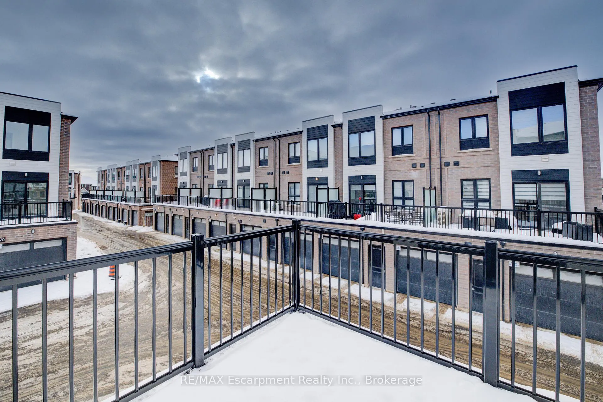 Photo 19 of Unit 21, 70 Kenesky Drive N, Hamilton, Waterdown — HOMEH