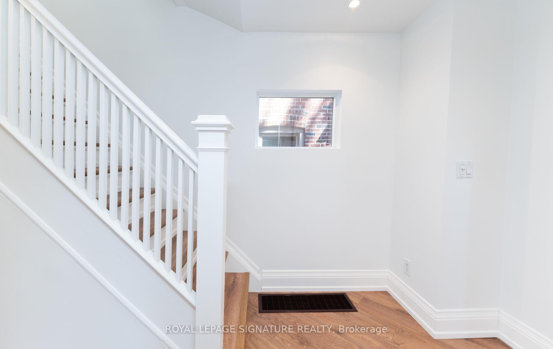 Photo 5 of 174 Woburn Avenue, Toronto, Lawrence Park North — HOMEH