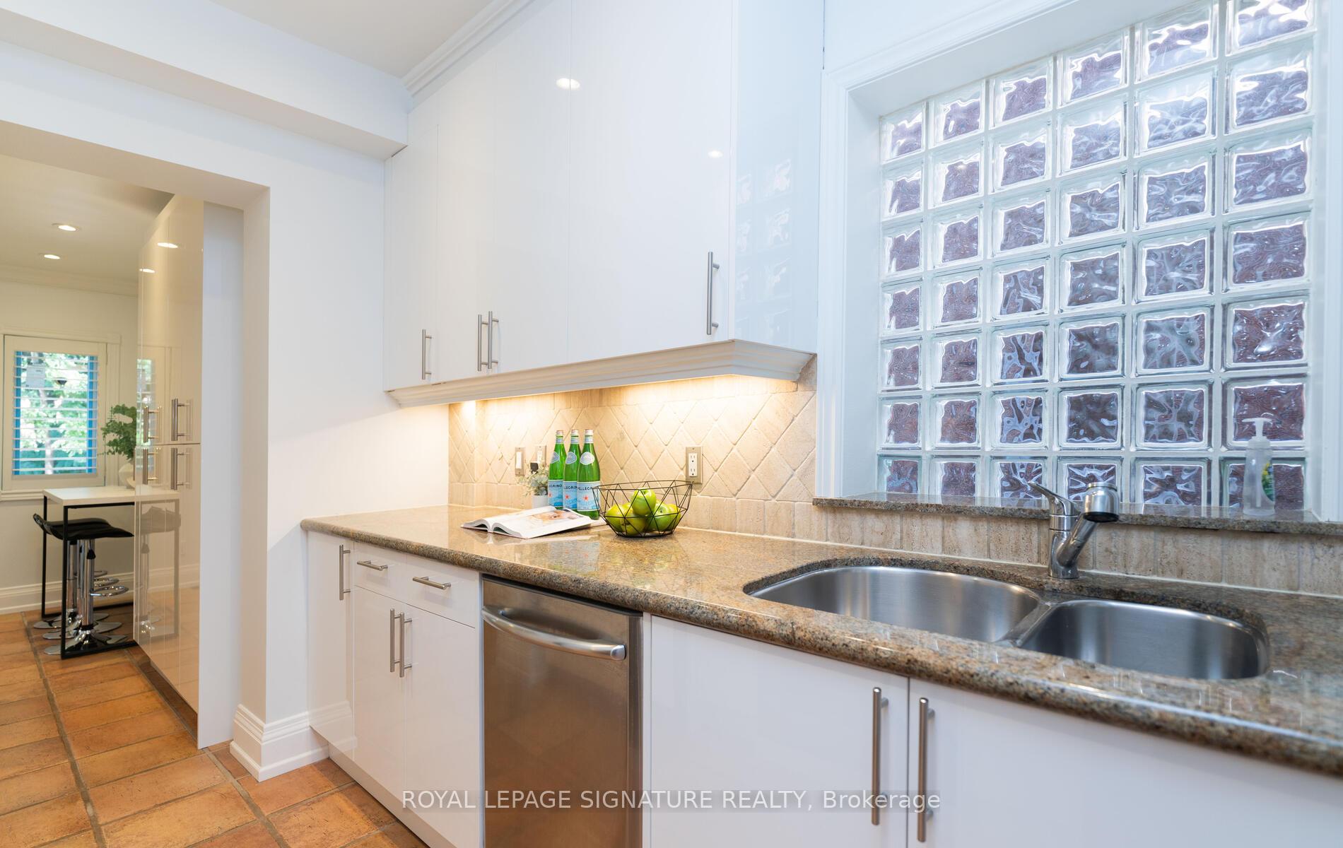 Photo 17 of 174 Woburn Avenue, Toronto, Lawrence Park North — HOMEH