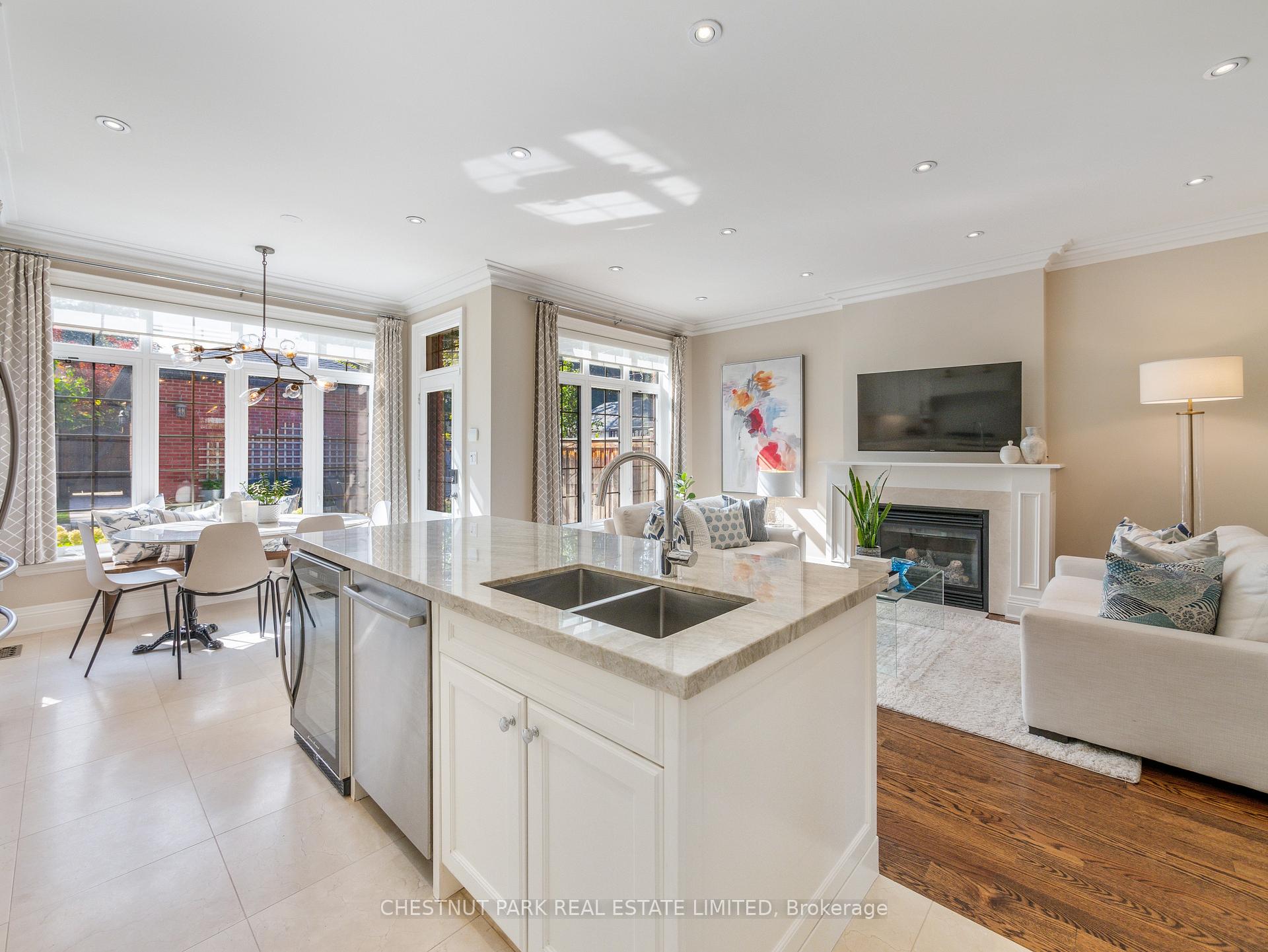 Photo 6 of 252 Sutherland Drive, Toronto, Leaside — HOMEH