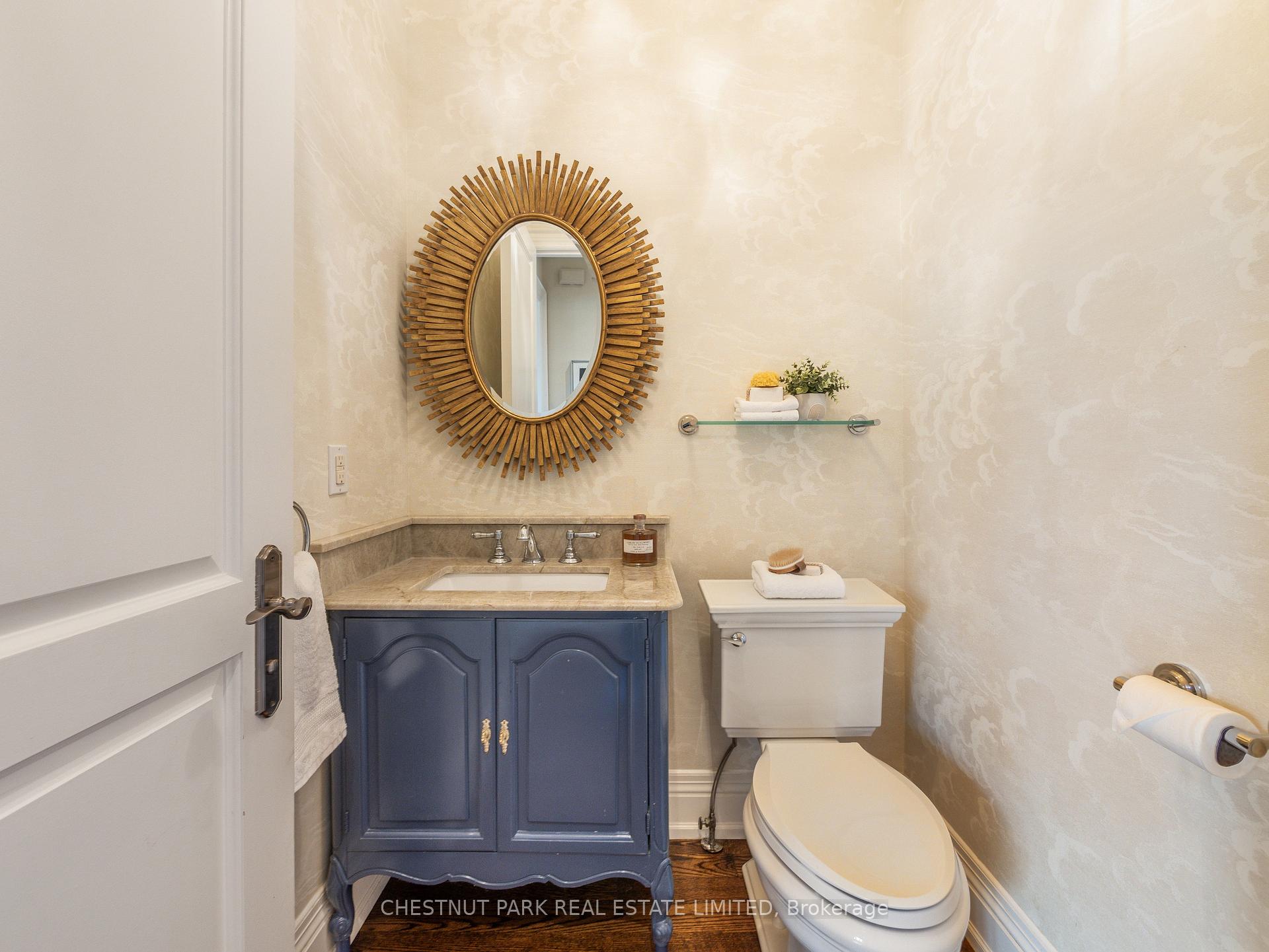 Photo 16 of 252 Sutherland Drive, Toronto, Leaside — HOMEH