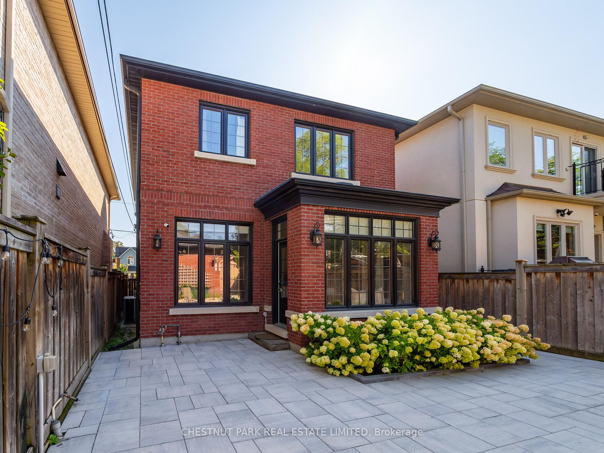 Photo 34 of 252 Sutherland Drive, Toronto, Leaside — HOMEH