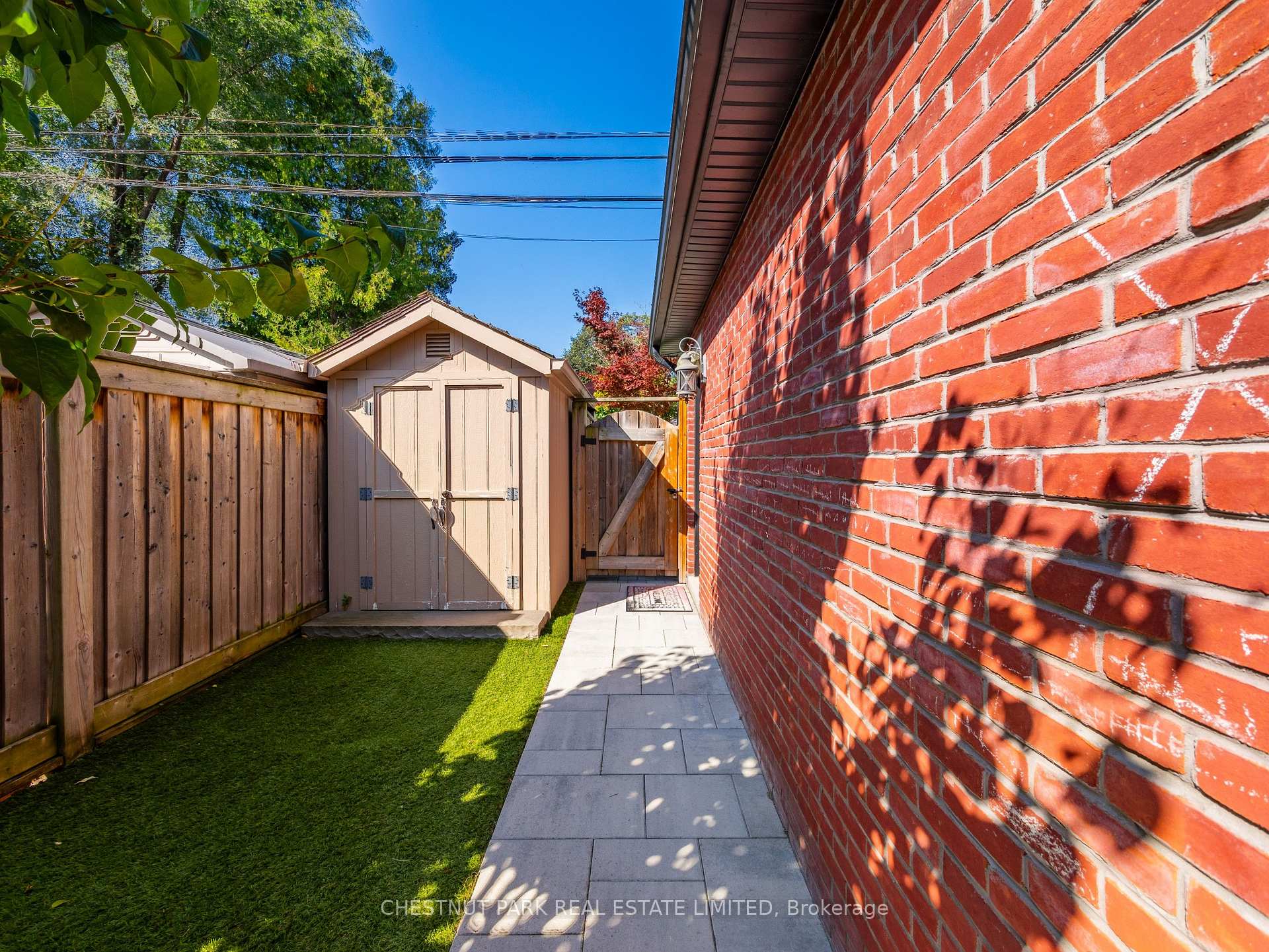 Photo 37 of 252 Sutherland Drive, Toronto, Leaside — HOMEH
