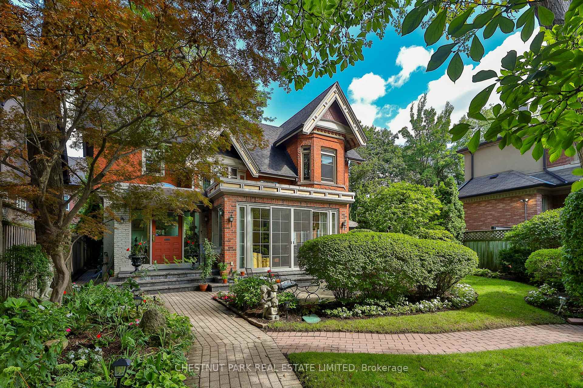 Photo 1 of 10 Maple Avenue, Toronto, Rosedale-Moore Park — HOMEH
