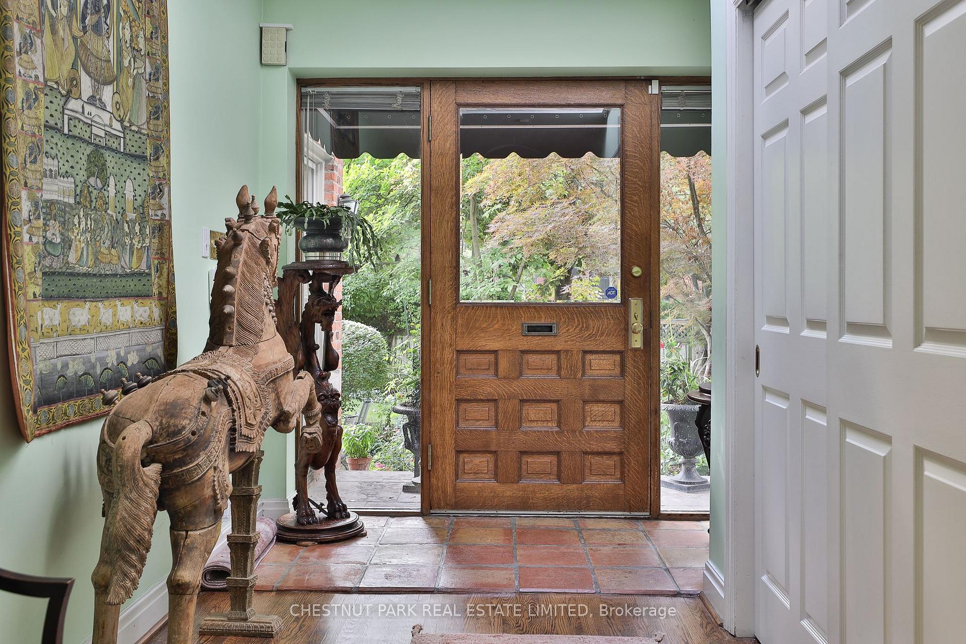 Photo 5 of 10 Maple Avenue, Toronto, Rosedale-Moore Park — HOMEH