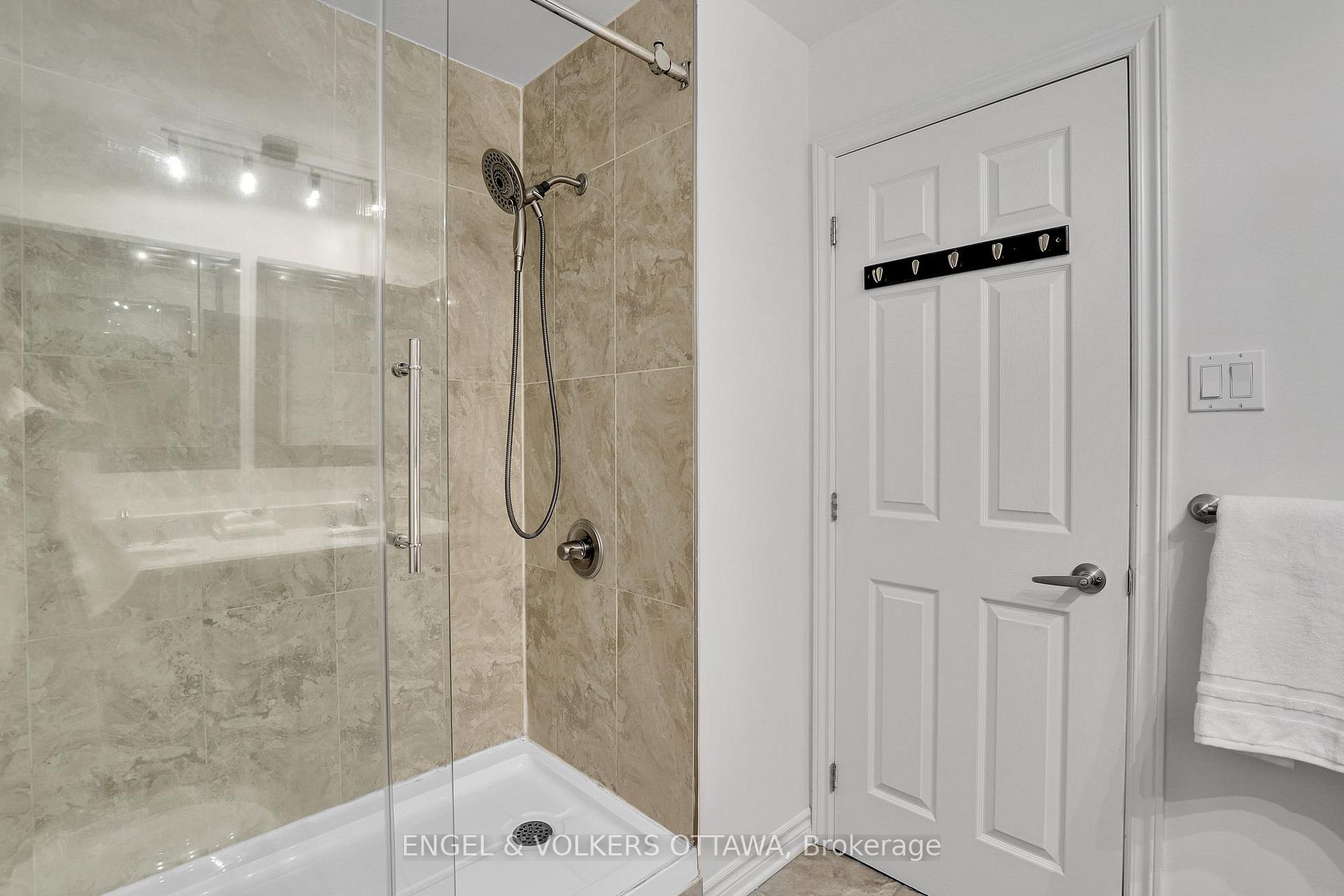 Photo 27 of 57 Medhurst Drive, Ottawa, Tanglewood — HOMEH