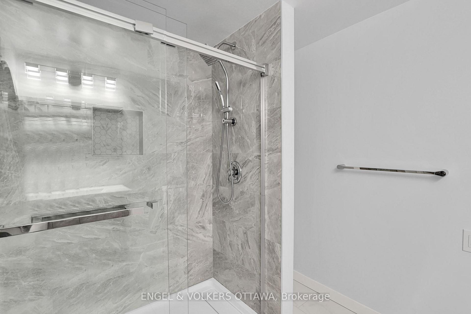 Photo 35 of 57 Medhurst Drive, Ottawa, Tanglewood — HOMEH