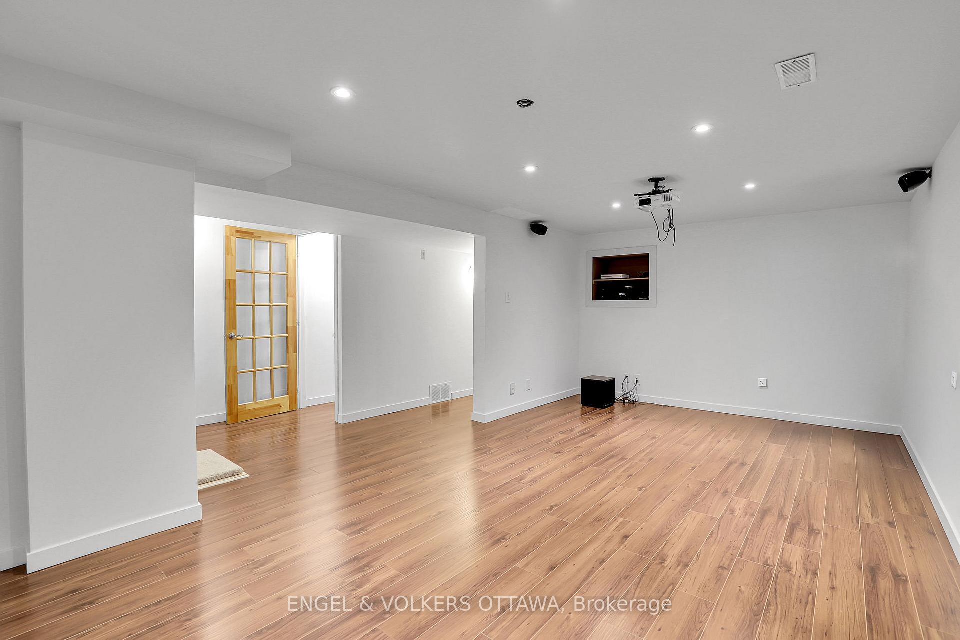 Photo 37 of 57 Medhurst Drive, Ottawa, Tanglewood — HOMEH