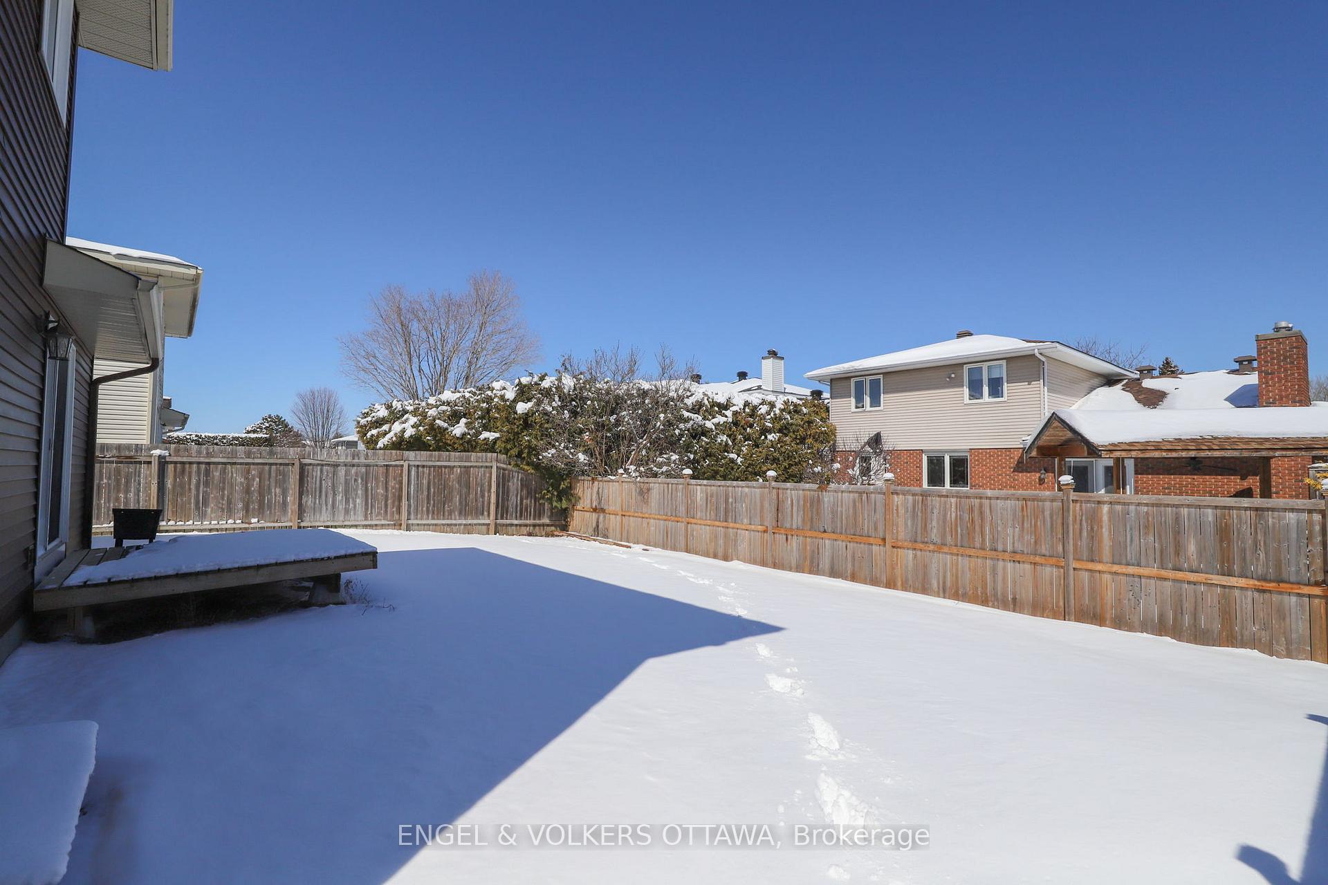Photo 38 of 57 Medhurst Drive, Ottawa, Tanglewood — HOMEH