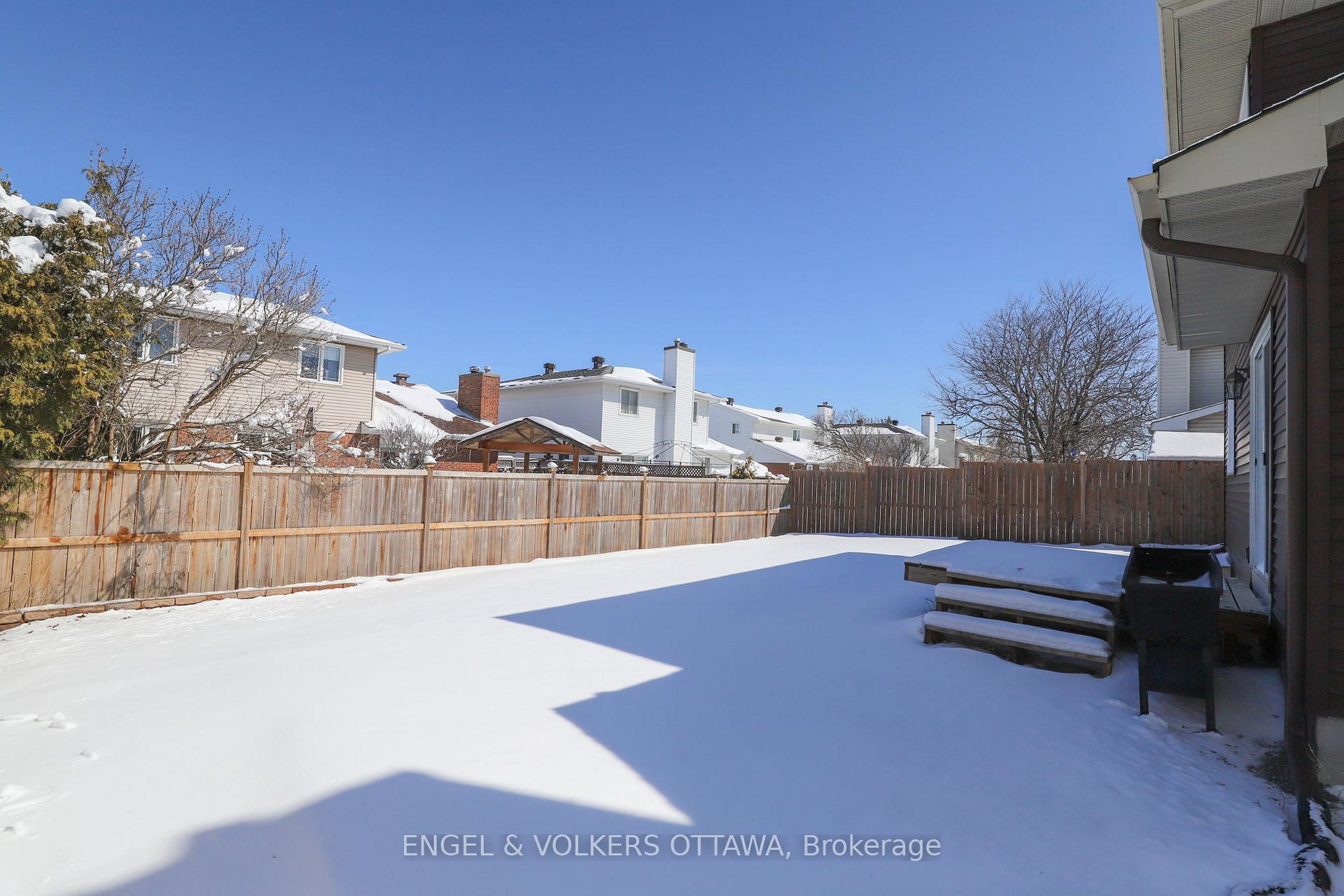 Photo 39 of 57 Medhurst Drive, Ottawa, Tanglewood — HOMEH