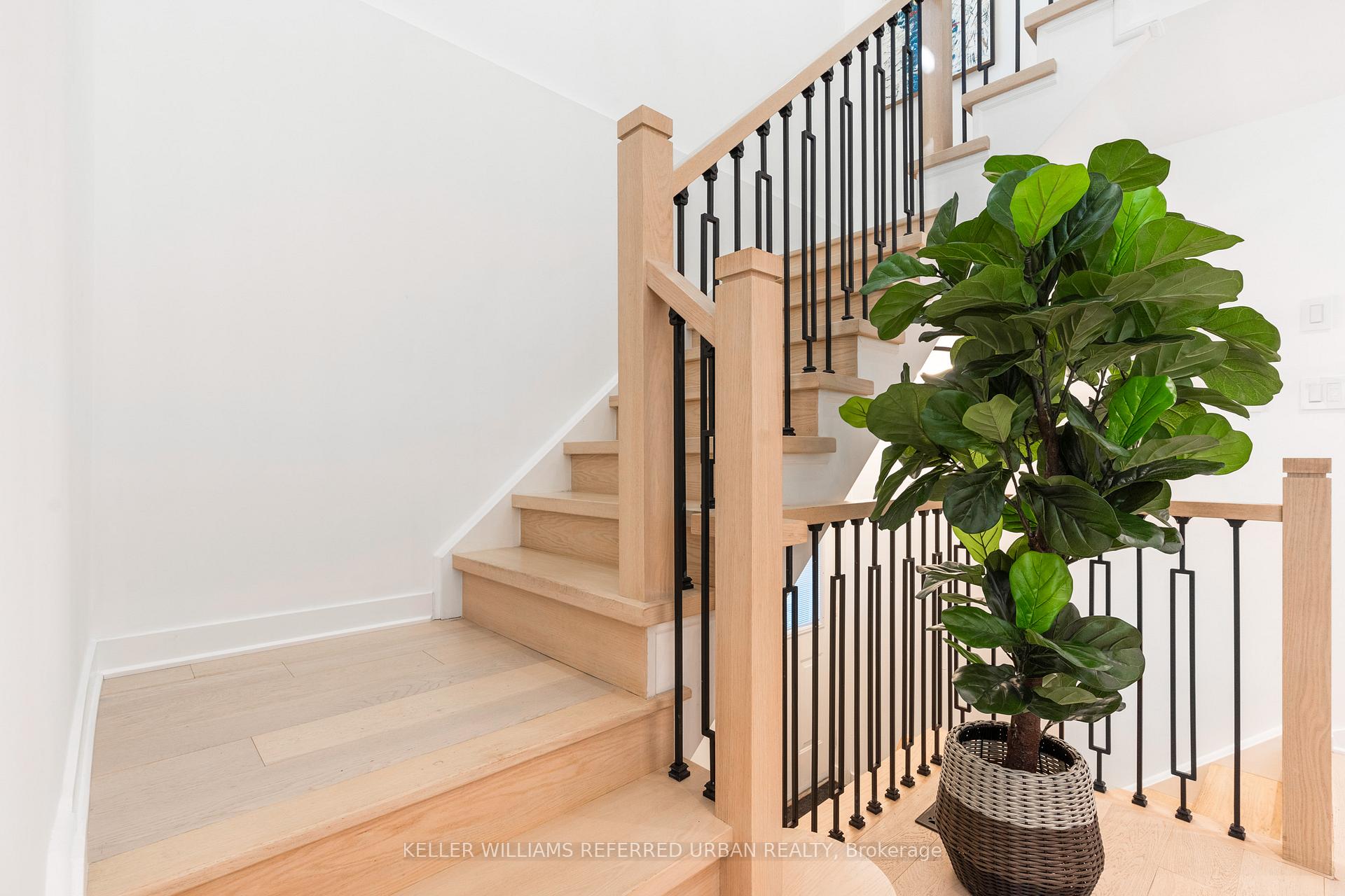 Photo 19 of 96 Glenvale Boulevard, Toronto, Leaside — HOMEH
