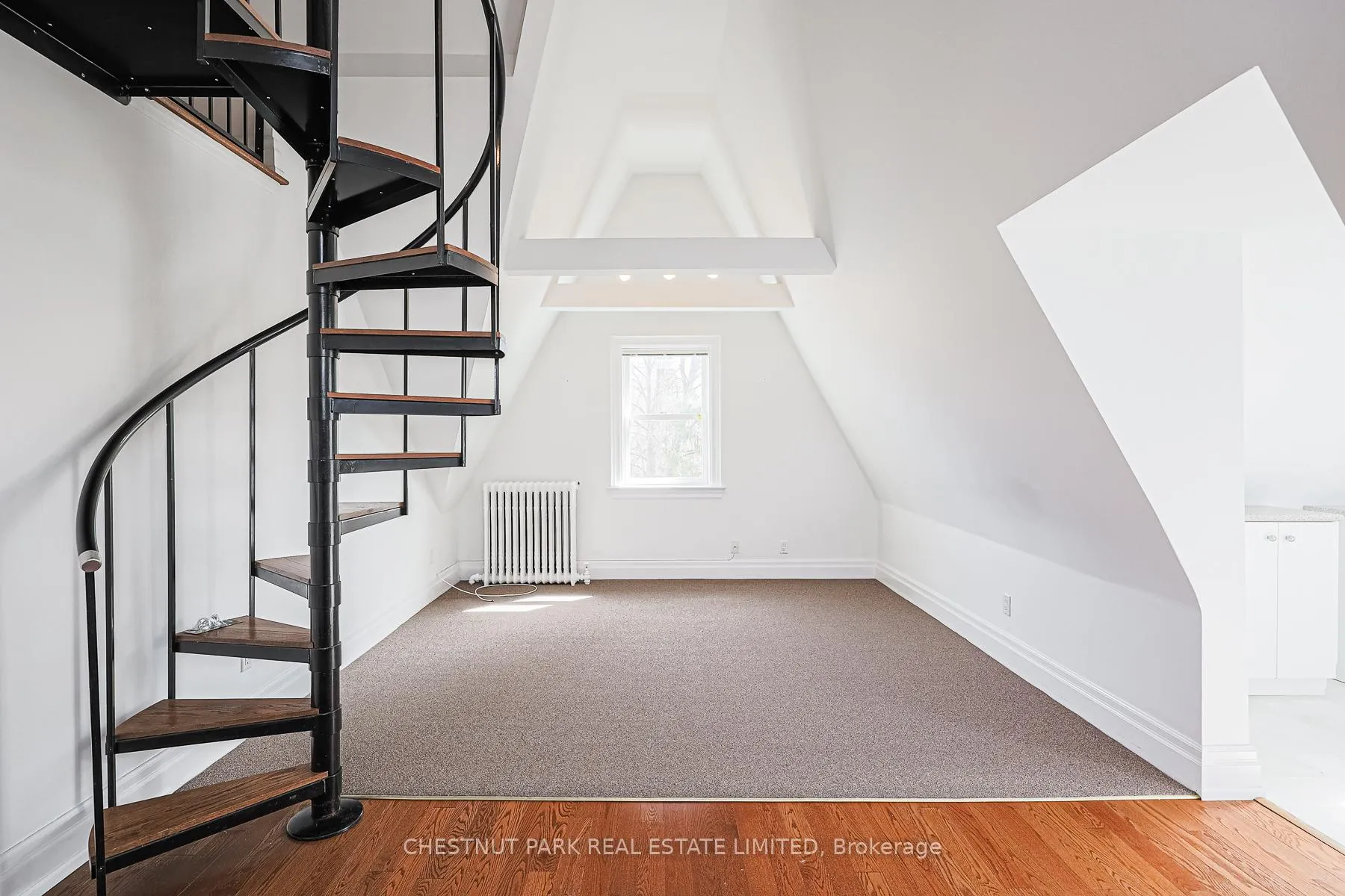 Photo 2 of Unit 4, 74 South Drive, Toronto, Rosedale-Moore Park — HOMEH