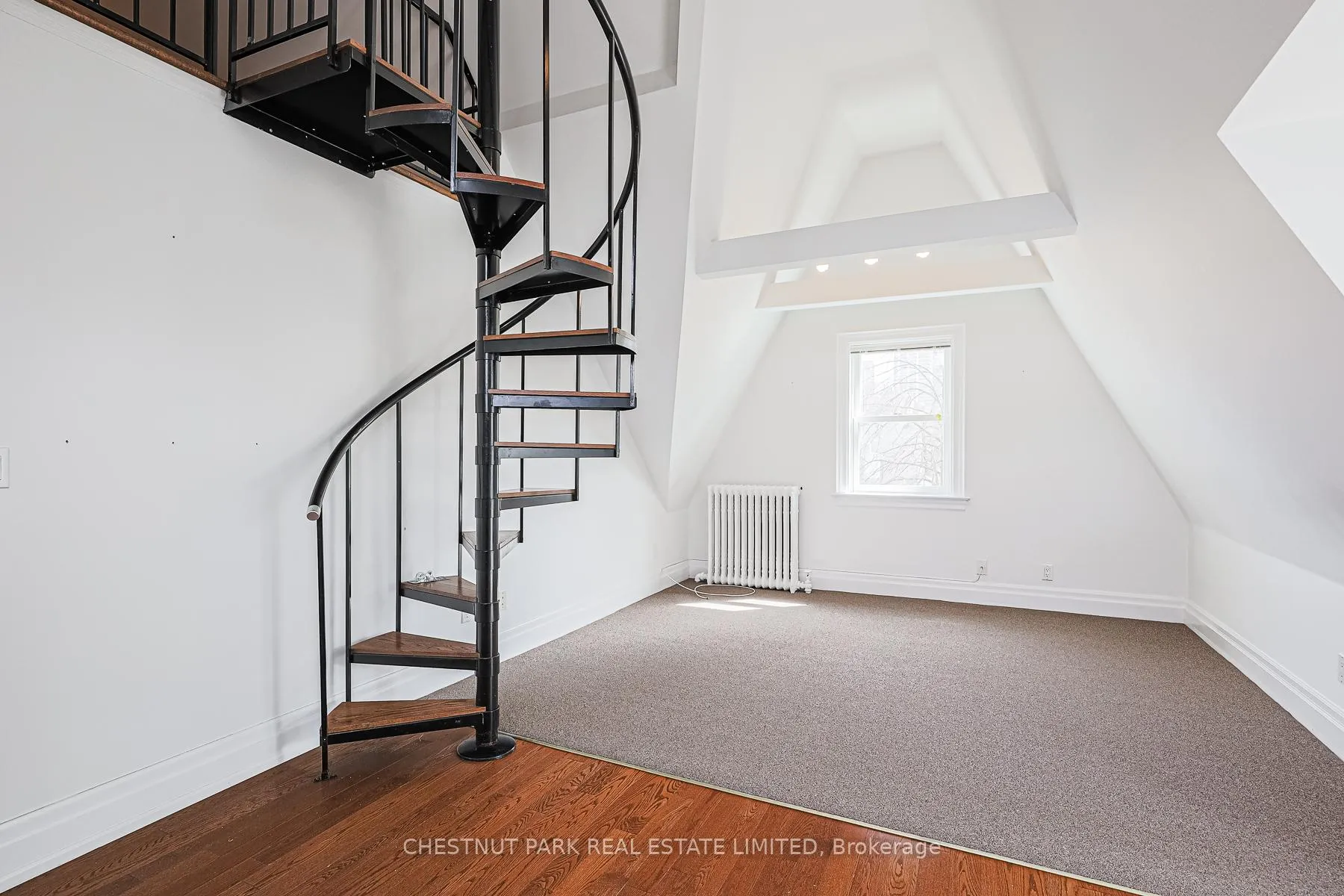 Photo 5 of Unit 4, 74 South Drive, Toronto, Rosedale-Moore Park — HOMEH