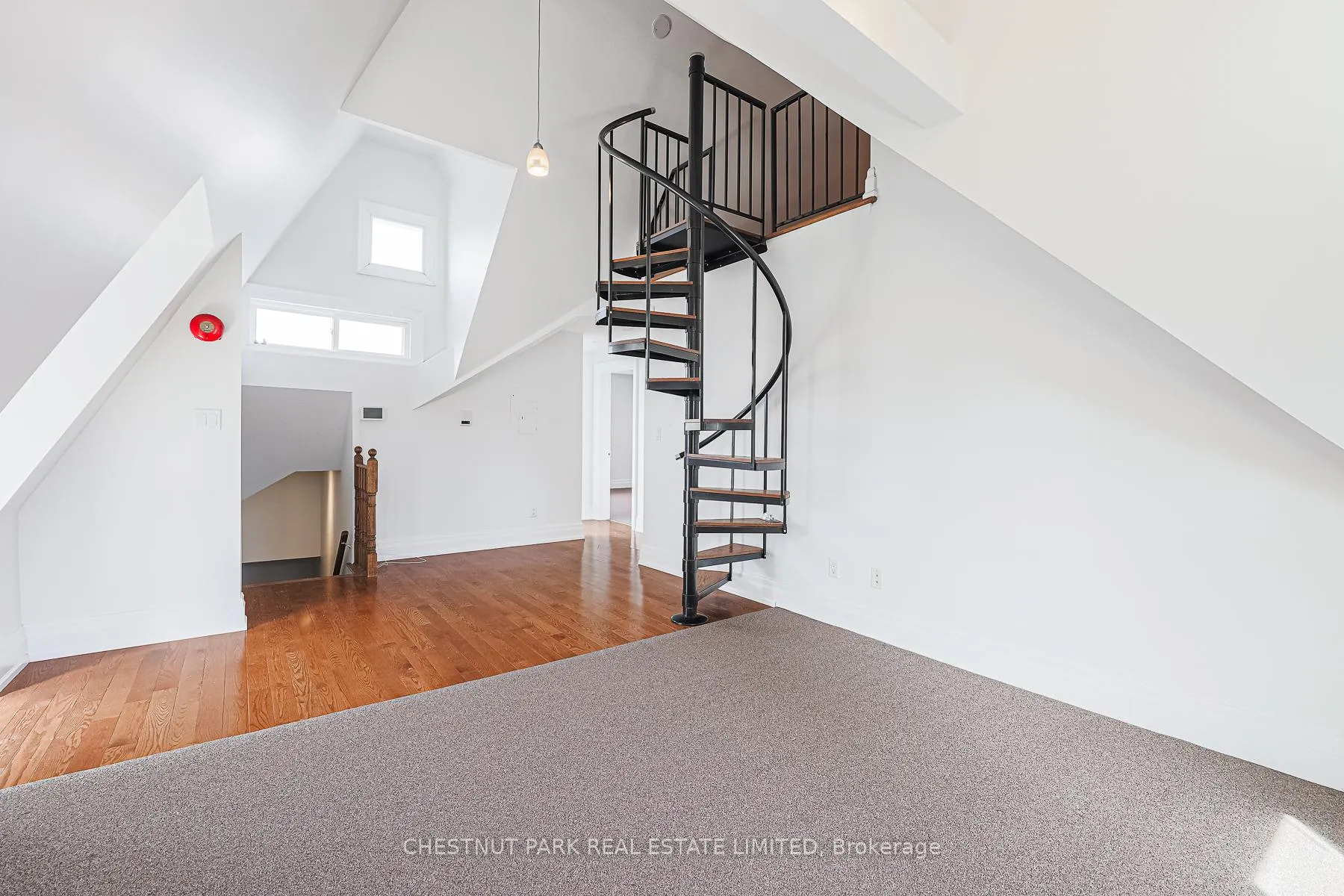 Photo 6 of Unit 4, 74 South Drive, Toronto, Rosedale-Moore Park — HOMEH