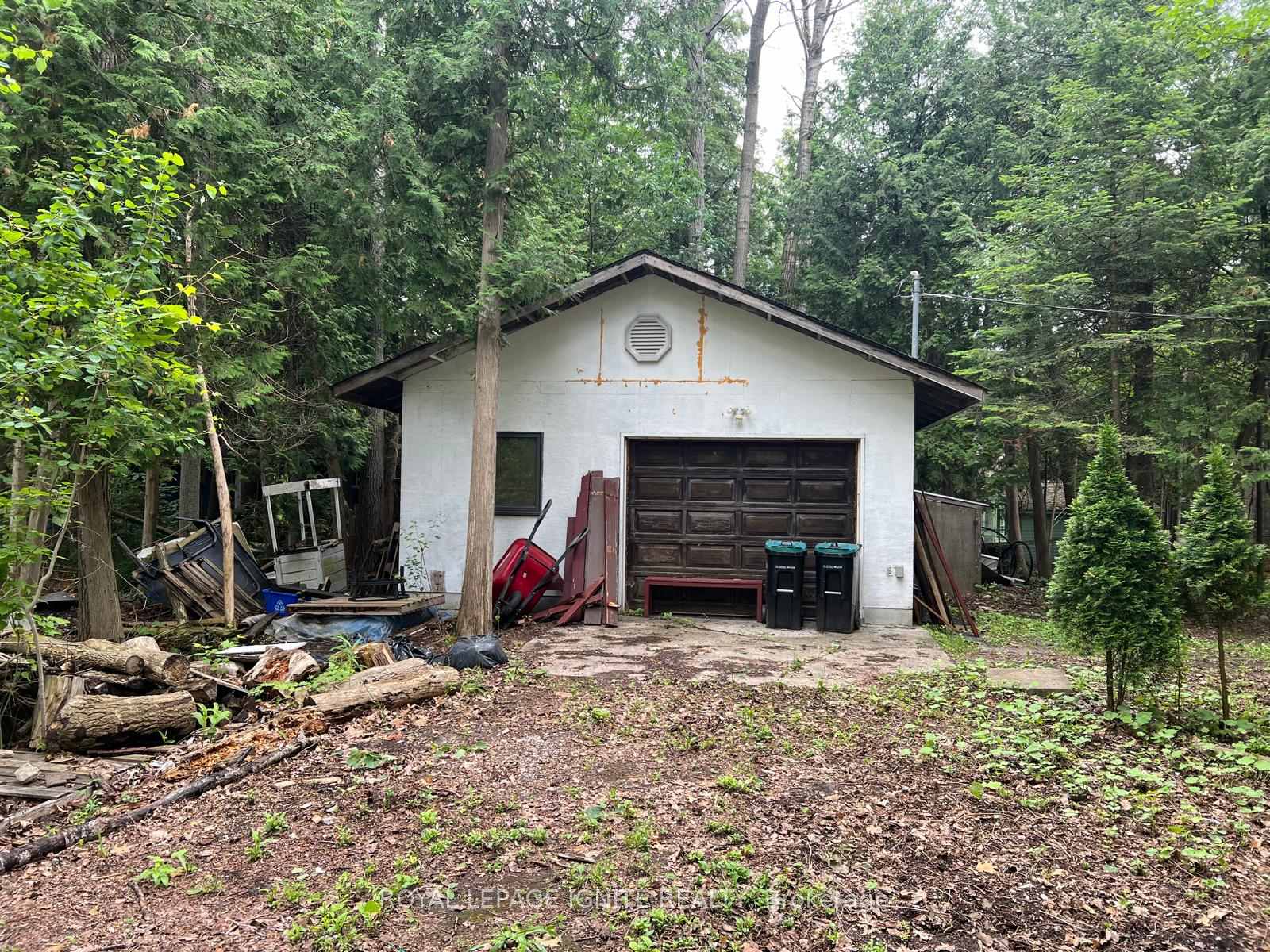 Photo 1 of 33 Moore Avenue, Tiny, Rural Tiny — HOMEH