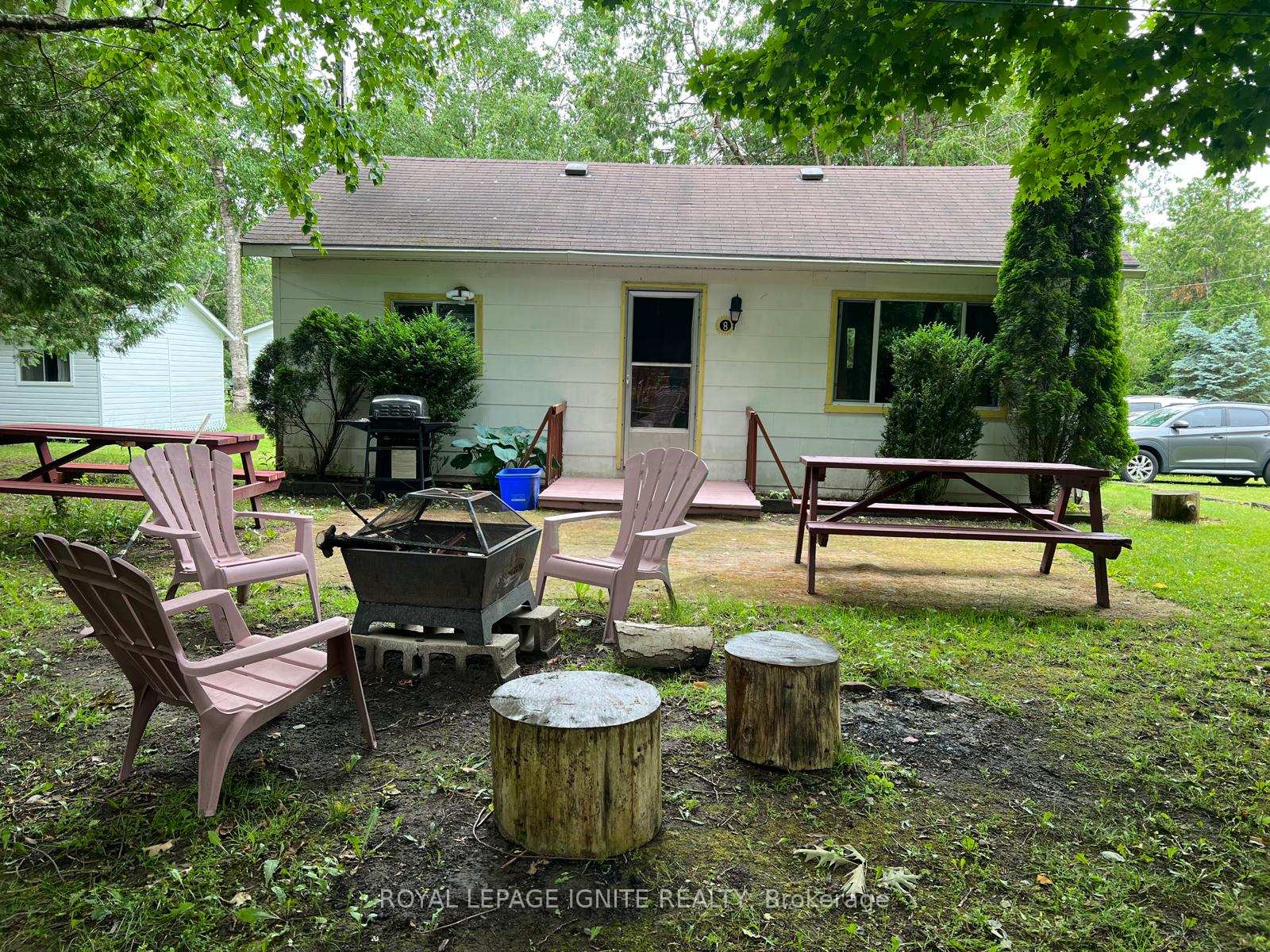 Photo 2 of 33 Moore Avenue, Tiny, Rural Tiny — HOMEH