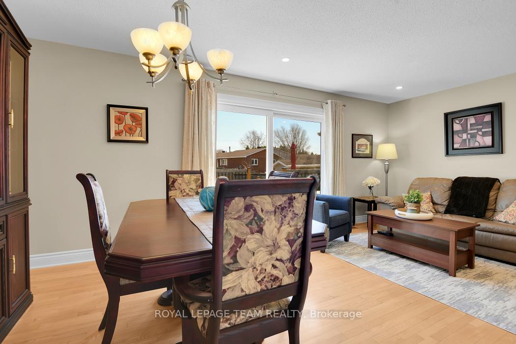 Photo 9 of 101 Dalehurst Drive, Ottawa, Tanglewood — HOMEH
