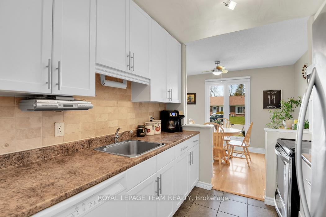 Photo 10 of 101 Dalehurst Drive, Ottawa, Tanglewood — HOMEH