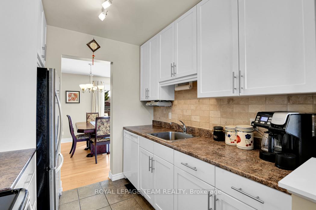 Photo 12 of 101 Dalehurst Drive, Ottawa, Tanglewood — HOMEH