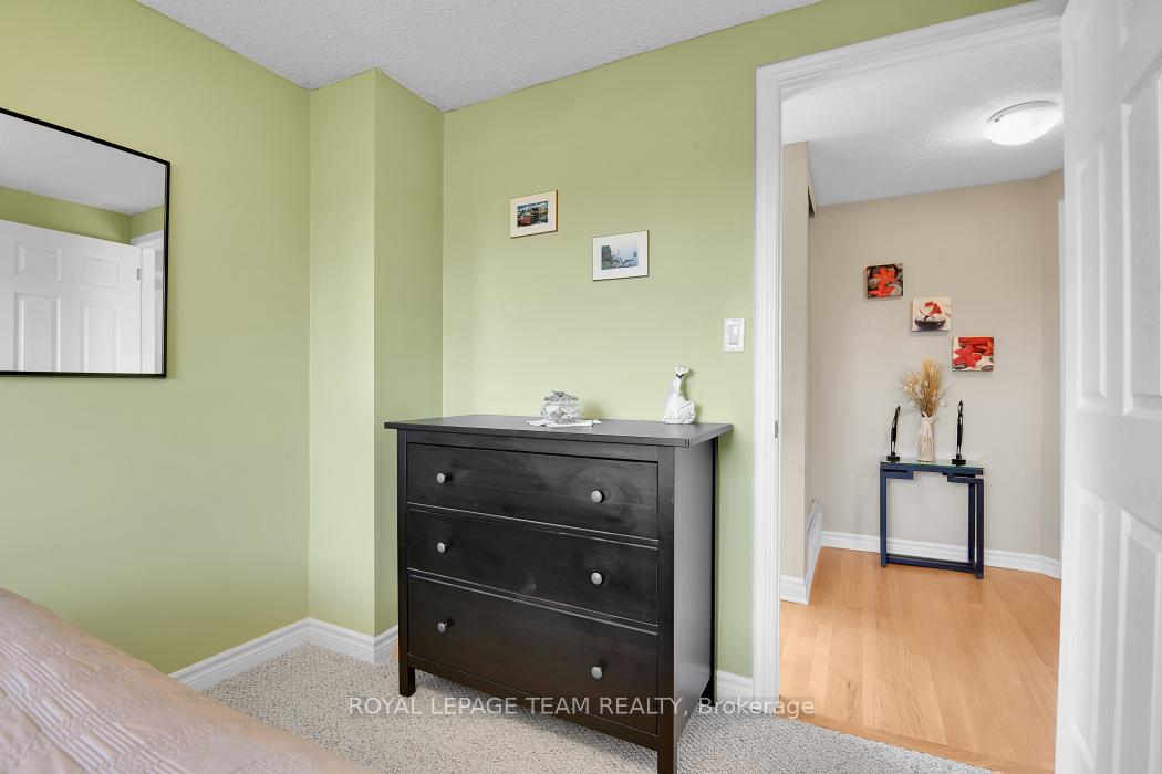 Photo 21 of 101 Dalehurst Drive, Ottawa, Tanglewood — HOMEH