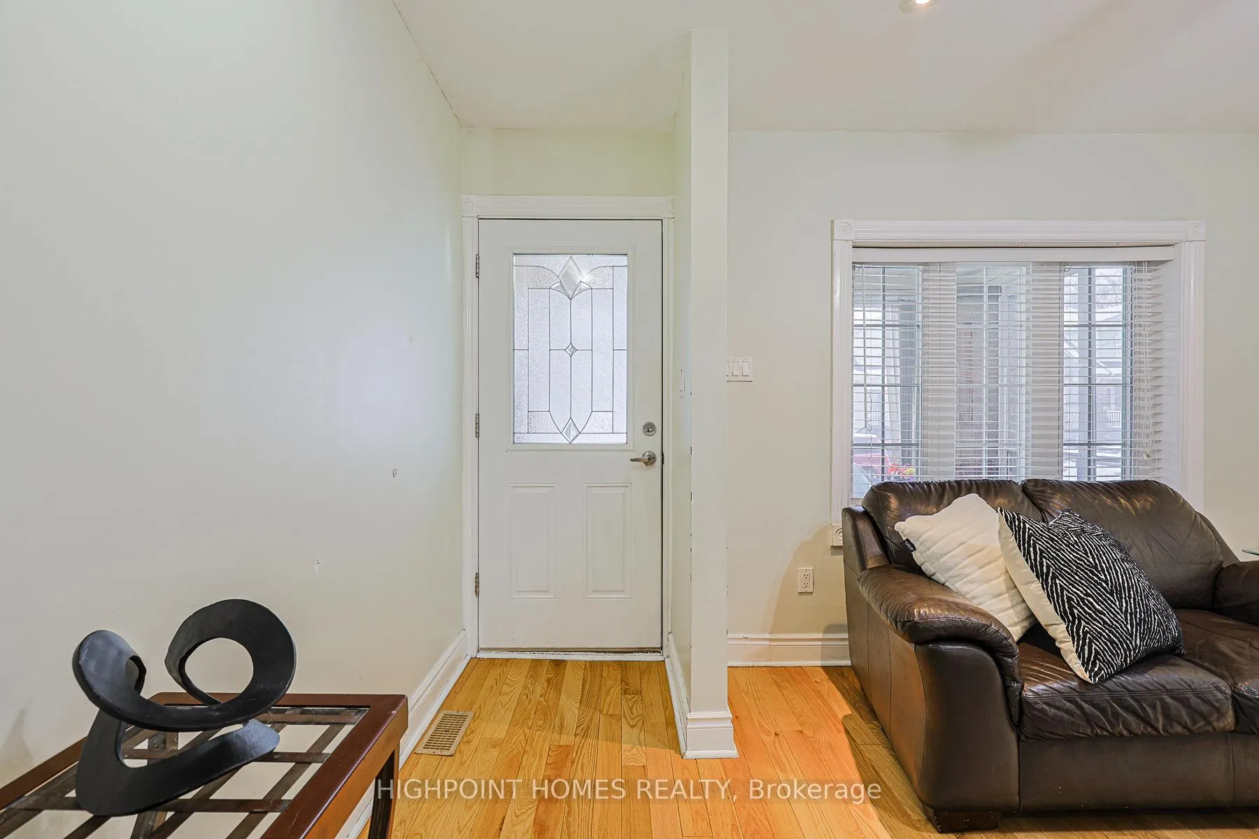 Photo 7 of 387 Sammon Avenue, Toronto, Danforth Village-East York — HOMEH