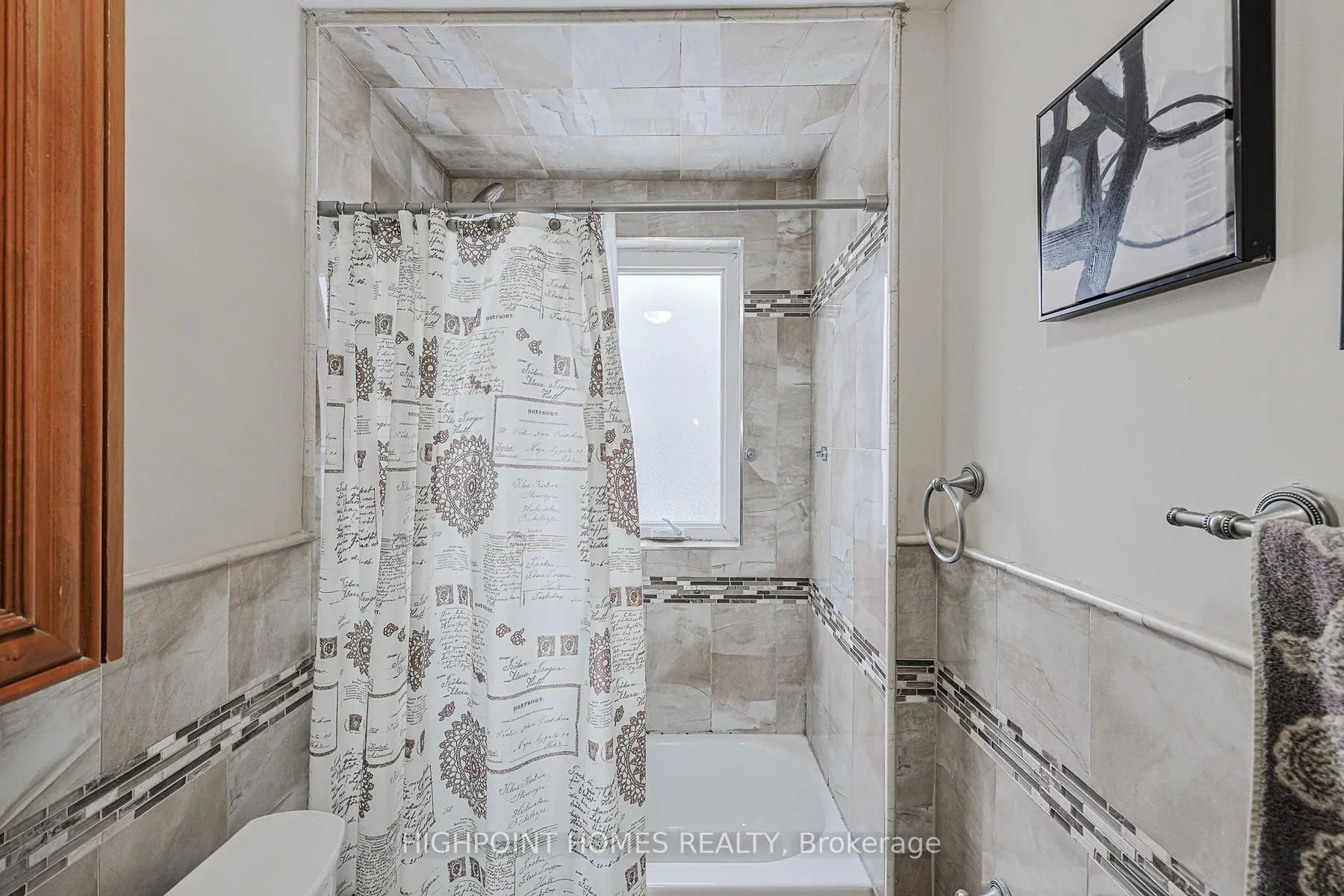 Photo 25 of 387 Sammon Avenue, Toronto, Danforth Village-East York — HOMEH
