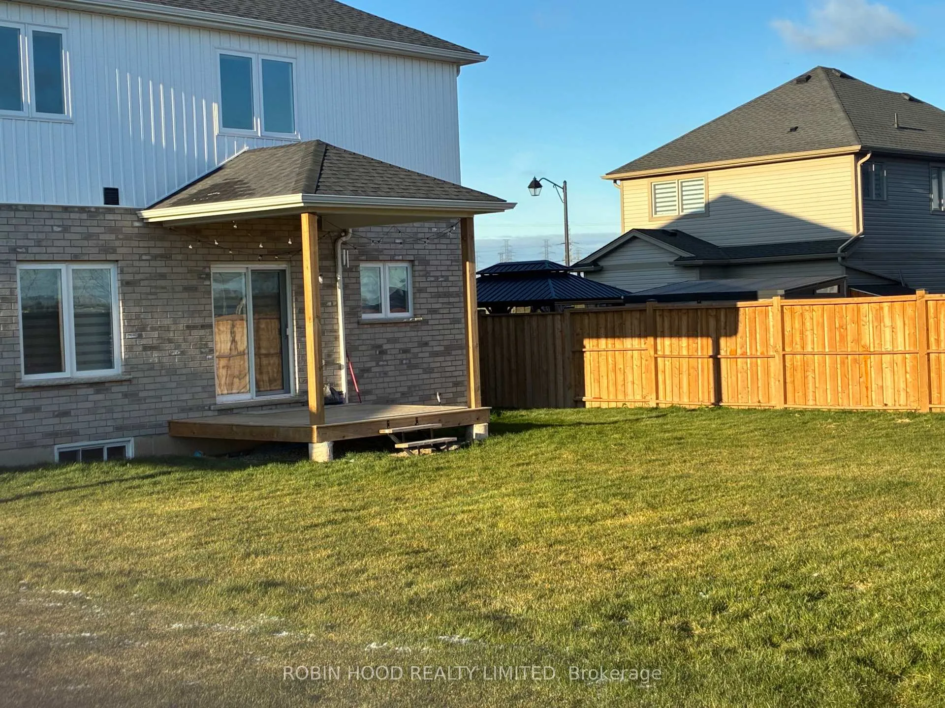 Photo 2 of 8 Barker Parkway, Thorold, Rolling Meadows — HOMEH