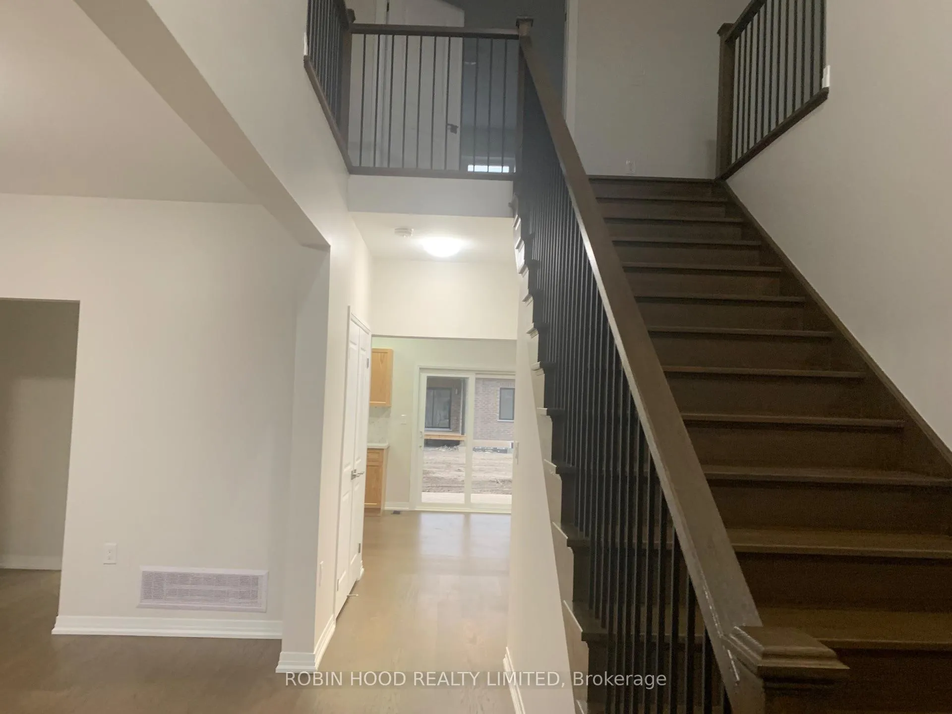 Photo 11 of 8 Barker Parkway, Thorold, Rolling Meadows — HOMEH