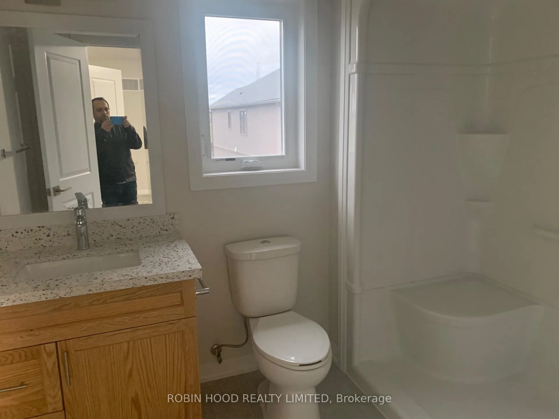 Photo 14 of 8 Barker Parkway, Thorold, Rolling Meadows — HOMEH