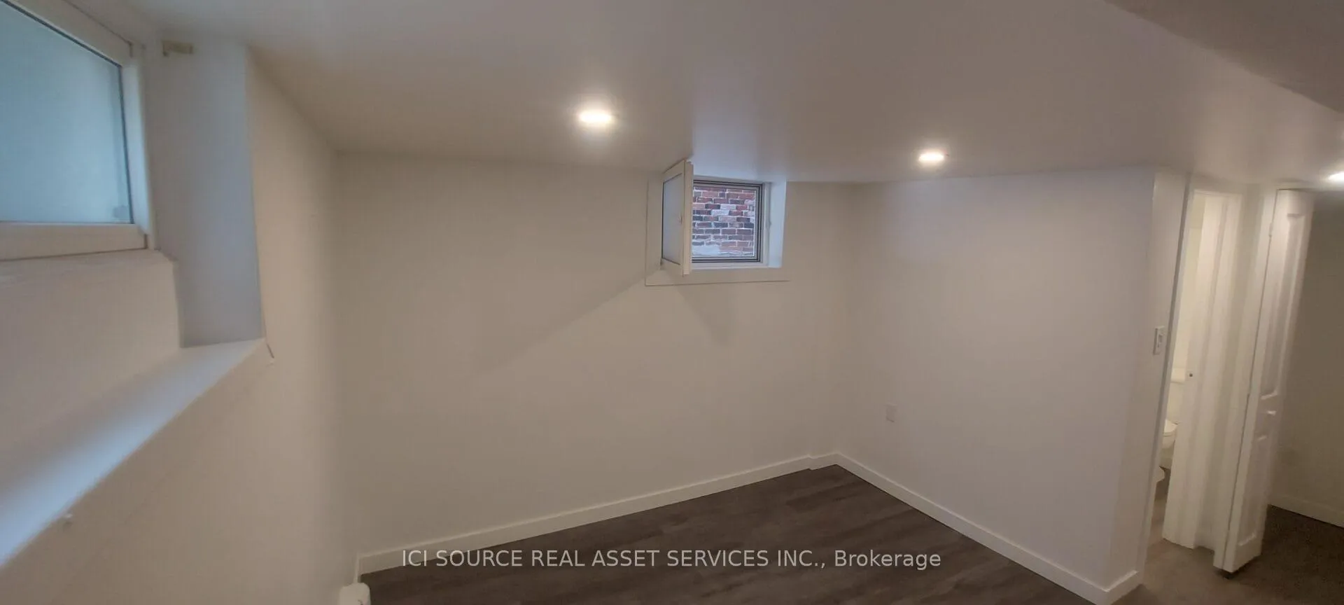 Photo 10 of Unit Lower 1, 74 Burnaby Boulevard, Toronto, Lawrence Park South — HOMEH