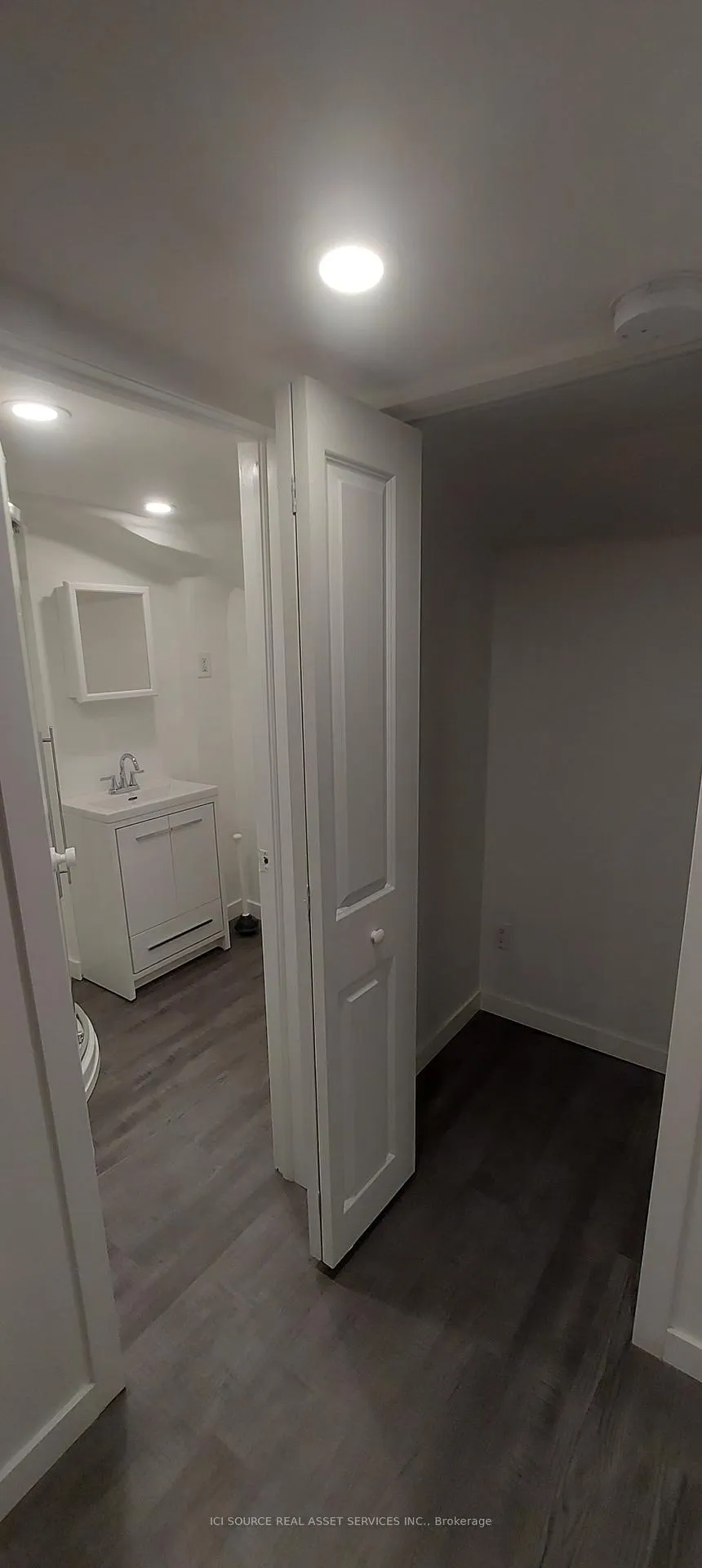 Photo 16 of Unit Lower 1, 74 Burnaby Boulevard, Toronto, Lawrence Park South — HOMEH