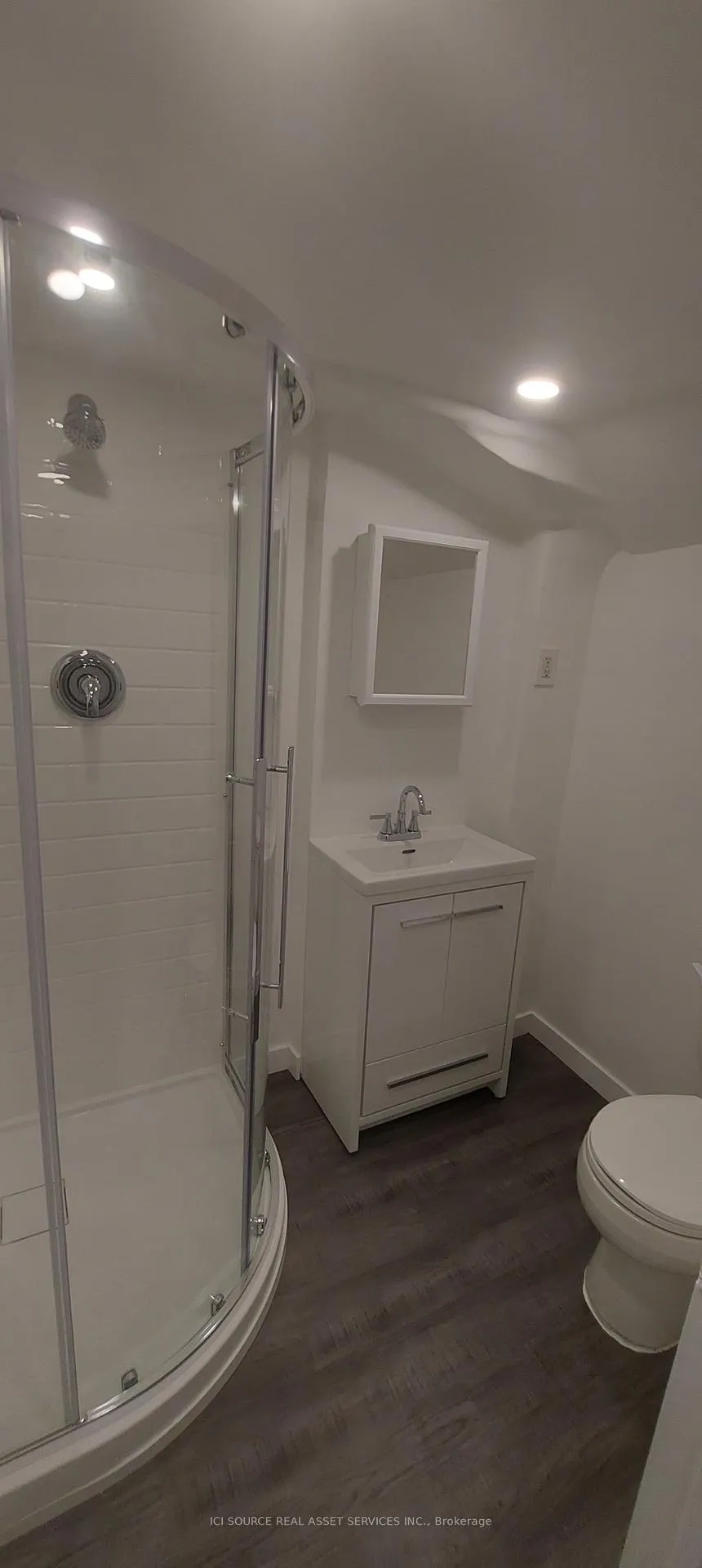 Photo 17 of Unit Lower 1, 74 Burnaby Boulevard, Toronto, Lawrence Park South — HOMEH