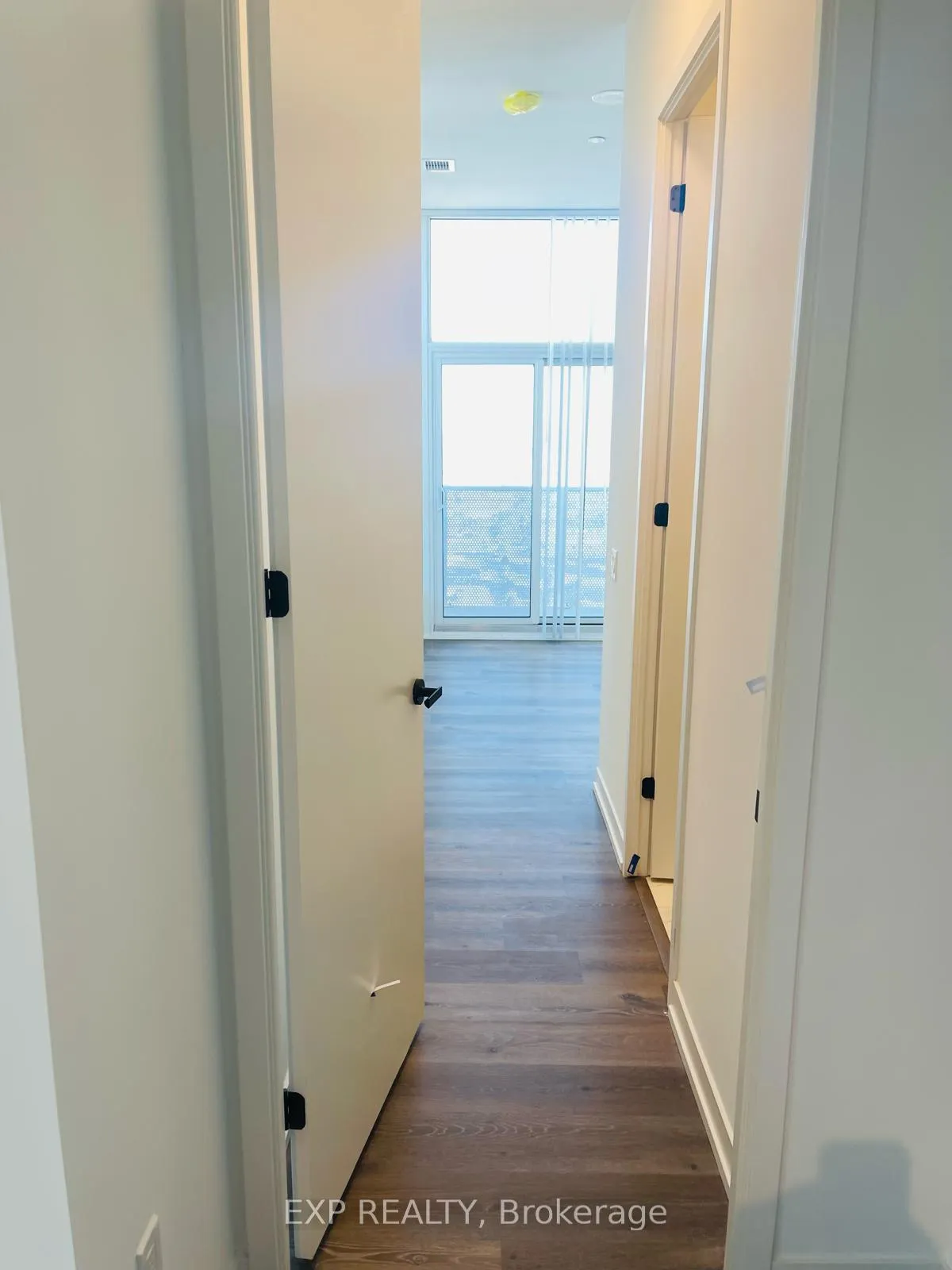 Photo 6 of Unit PH2, 28 Interchange Way, Vaughan, Vaughan Corporate Centre — HOMEH