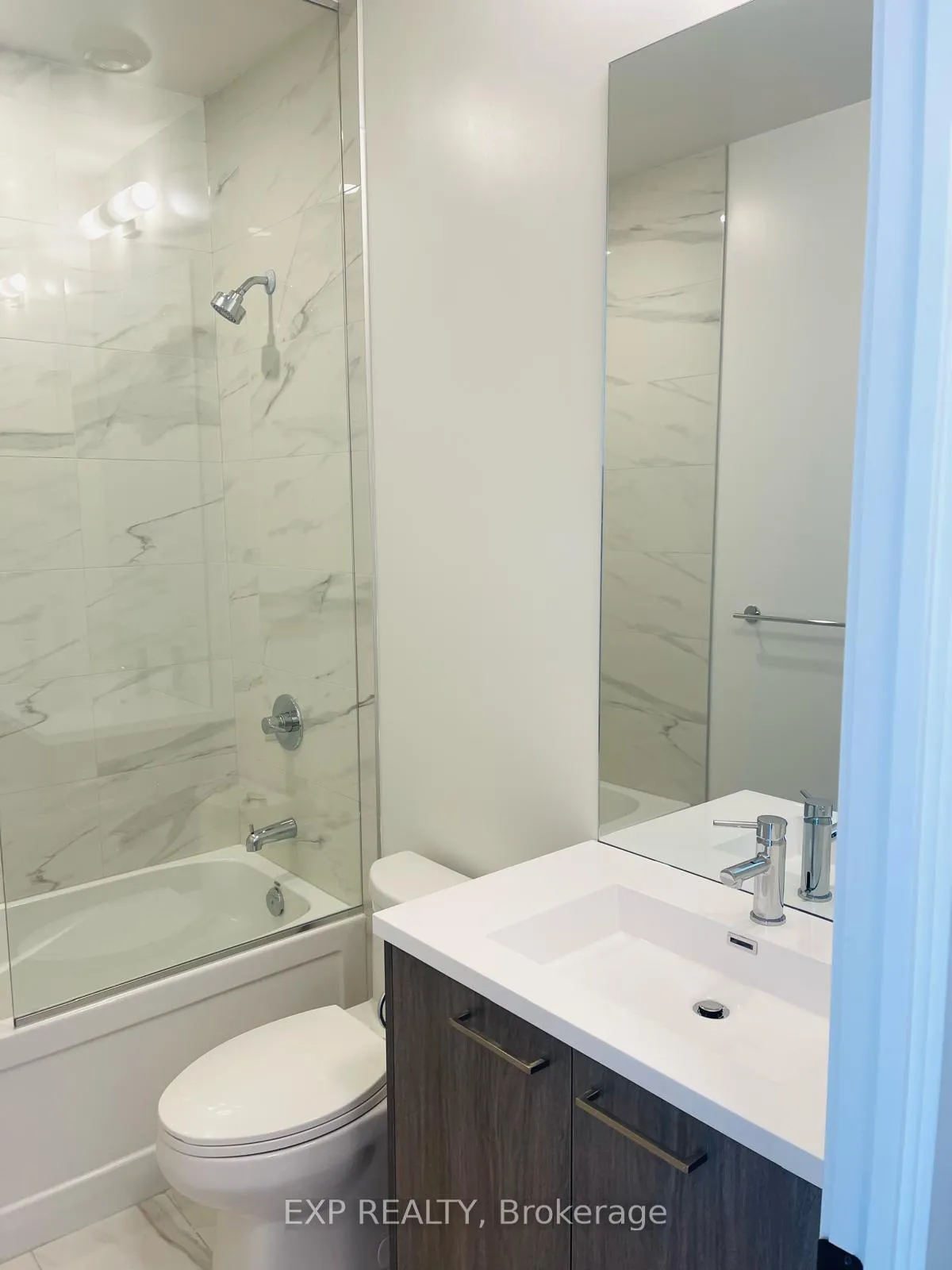 Photo 11 of Unit PH2, 28 Interchange Way, Vaughan, Vaughan Corporate Centre — HOMEH