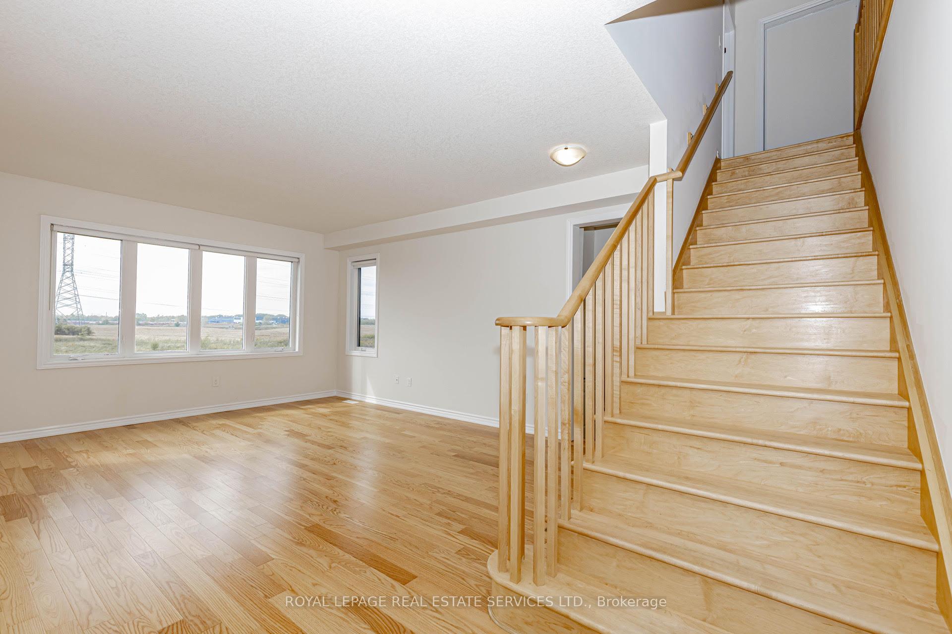 Photo 12 of 96 Explorer Way W, Thorold, Rolling Meadows — HOMEH