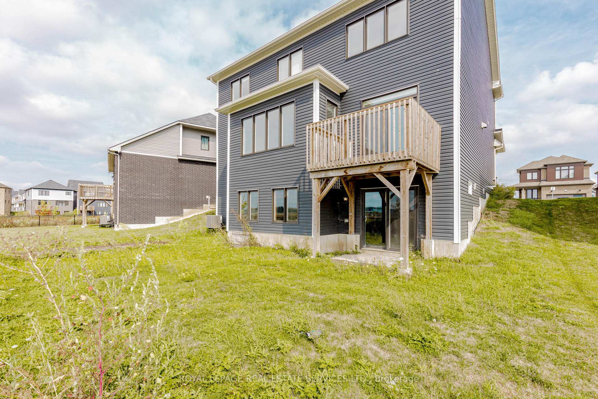Photo 37 of 96 Explorer Way W, Thorold, Rolling Meadows — HOMEH