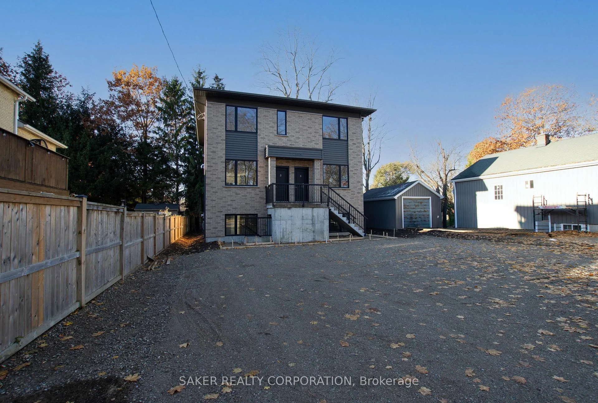 Photo 4 of 22399 Adelaide Road, Strathroy-Caradoc, Mount Brydges — HOMEH