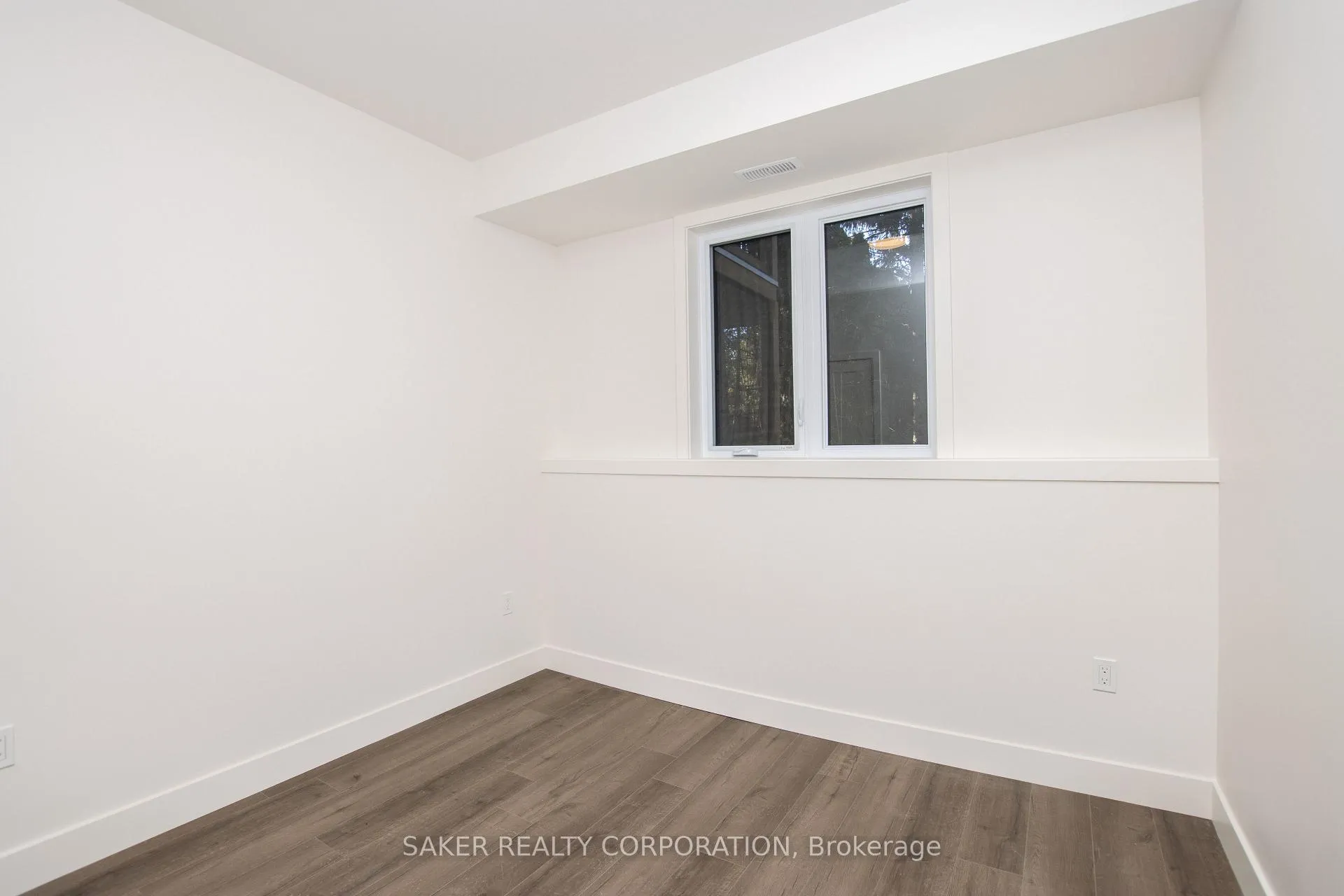 Photo 18 of 22399 Adelaide Road, Strathroy-Caradoc, Mount Brydges — HOMEH