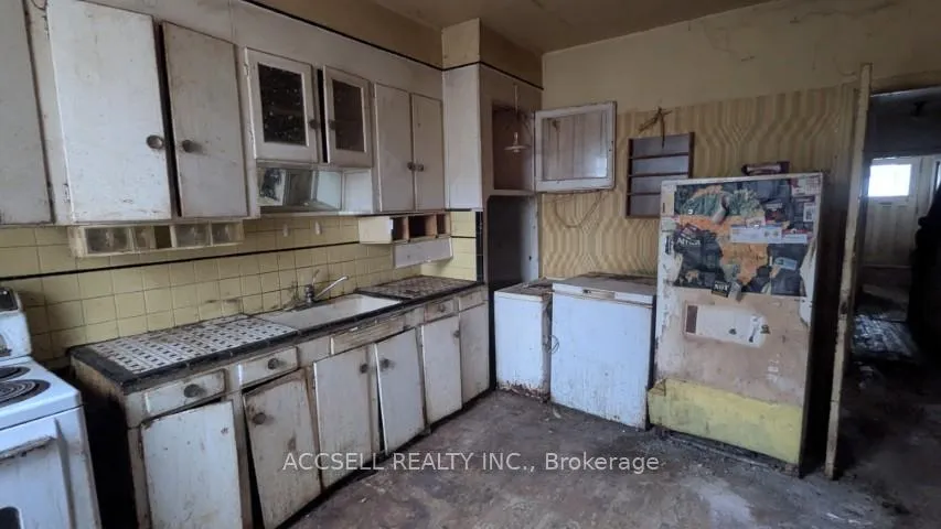 Photo 8 of 177 Greenwood Avenue, Toronto, Greenwood-Coxwell — HOMEH