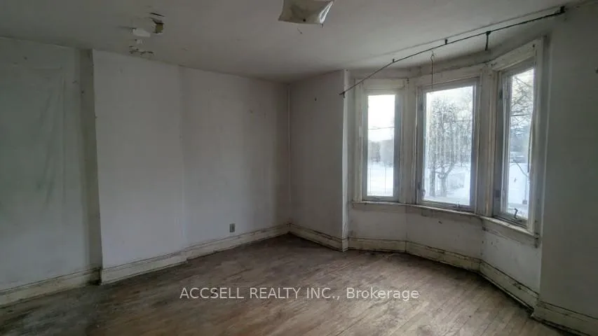 Photo 10 of 177 Greenwood Avenue, Toronto, Greenwood-Coxwell — HOMEH