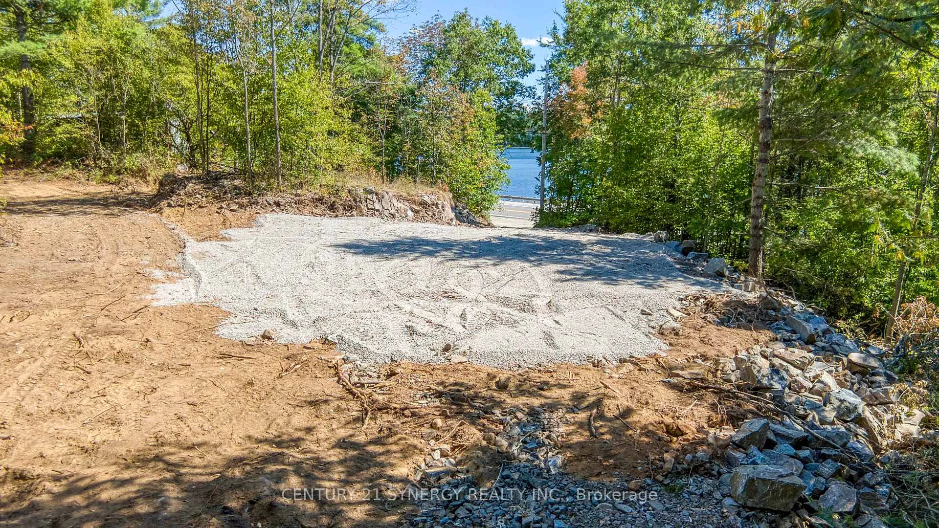 Photo 5 of 21518 highway 7, Tay Valley, Bathurst/Burgess & Sherbrooke (South Sherbrooke) Twp — HOMEH